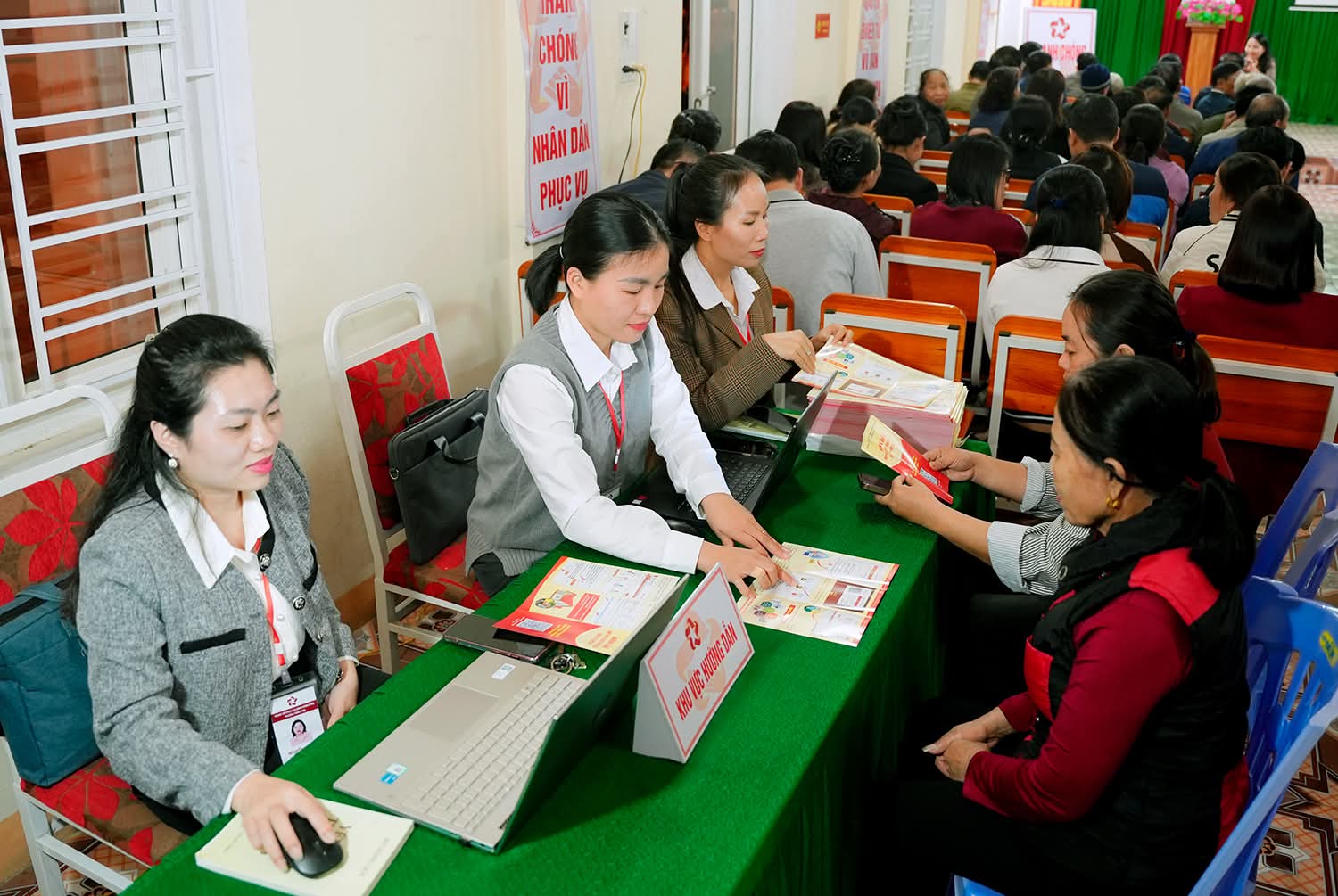 Hà Tĩnh: Xây dựng chính quyền số minh bạch, lấy người dân làm trung tâm- Ảnh 1. Hà Tĩnh: Xây dựng chính quyền số minh bạch, lấy người dân làm trung tâm- Ảnh 1.