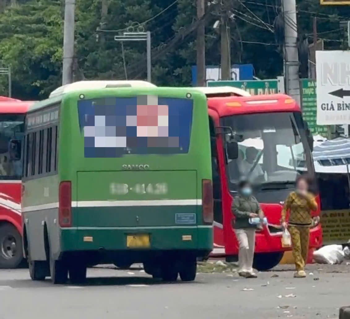 Đồng Nai: Xử phạt tài xế xe buýt đón trả khách giữa đường sau phản ánh qua Zalo- Ảnh 1.