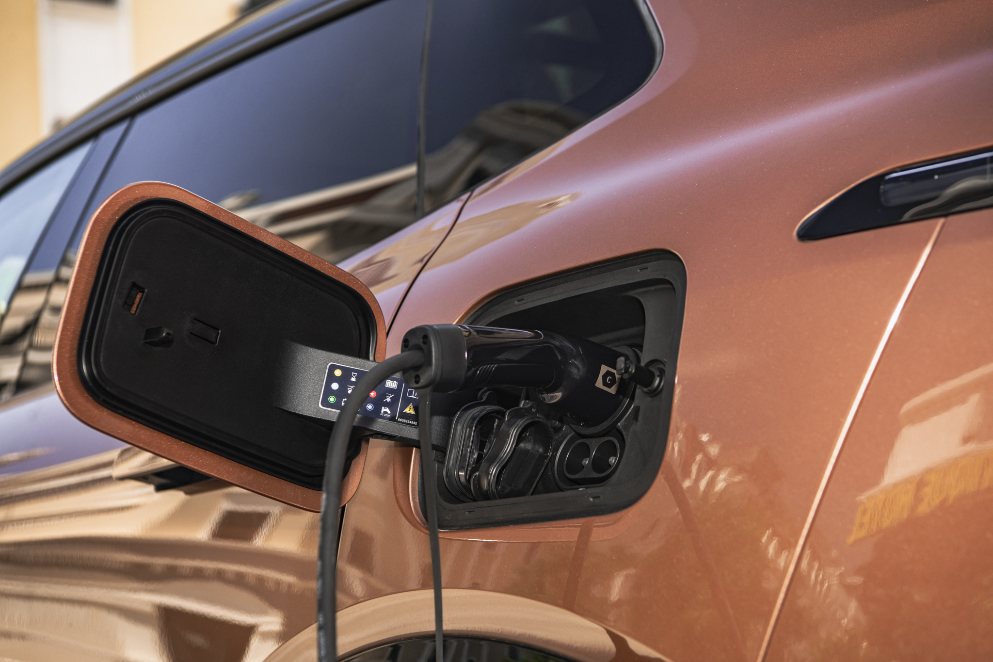 Lynk & Co 08 có thật là “bầu trời công nghệ”?- Ảnh 3. Lynk & Co 08 có thật là “bầu trời công nghệ”?- Ảnh 3.