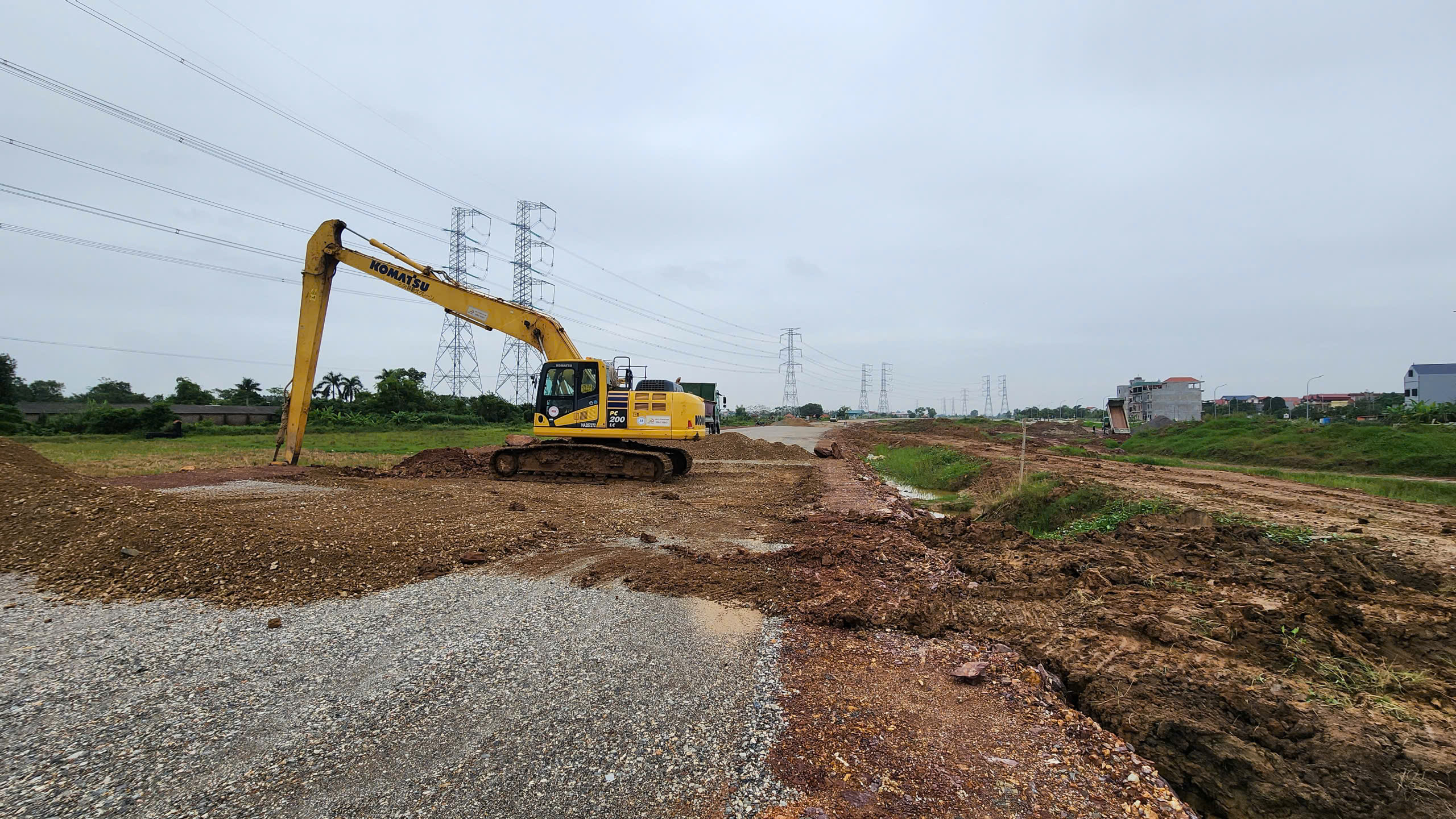 Bắc Ninh gấp rút thi công Vành đai 4 - Vùng Thủ đô để về đích đúng hẹn 31/12- Ảnh 1. Bắc Ninh gấp rút thi công Vành đai 4 - Vùng Thủ đô để về đích đúng hẹn 31/12- Ảnh 1.