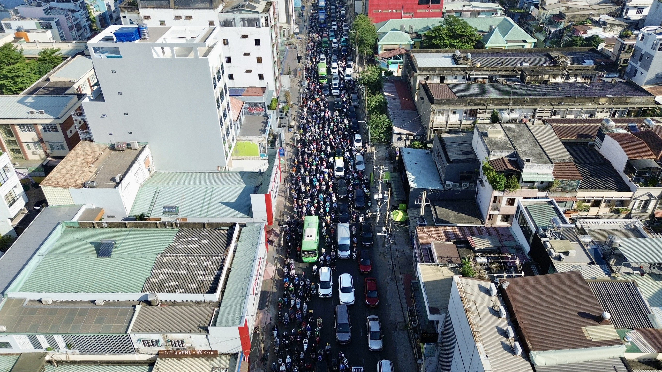 TP.HCM xúc tiến mở rộng trục Hàng Xanh - Bình Triệu - QL13 để gỡ “nút thắt” giao thông- Ảnh 1. TP.HCM xúc tiến mở rộng trục Hàng Xanh - Bình Triệu - QL13 để gỡ “nút thắt” giao thông- Ảnh 1.