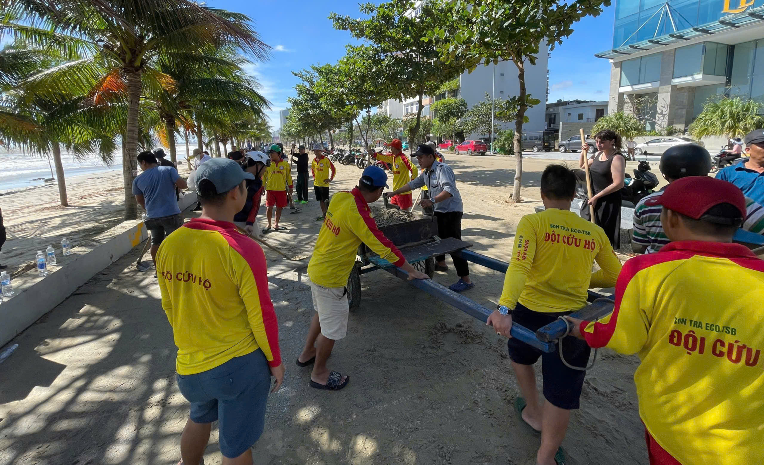 Bão số 13: Gia Lai thiệt hại hơn 5.000 tỷ đồng, 2 người tử vong- Ảnh 19. Bão số 13: Gia Lai thiệt hại hơn 5.000 tỷ đồng, 2 người tử vong- Ảnh 19.