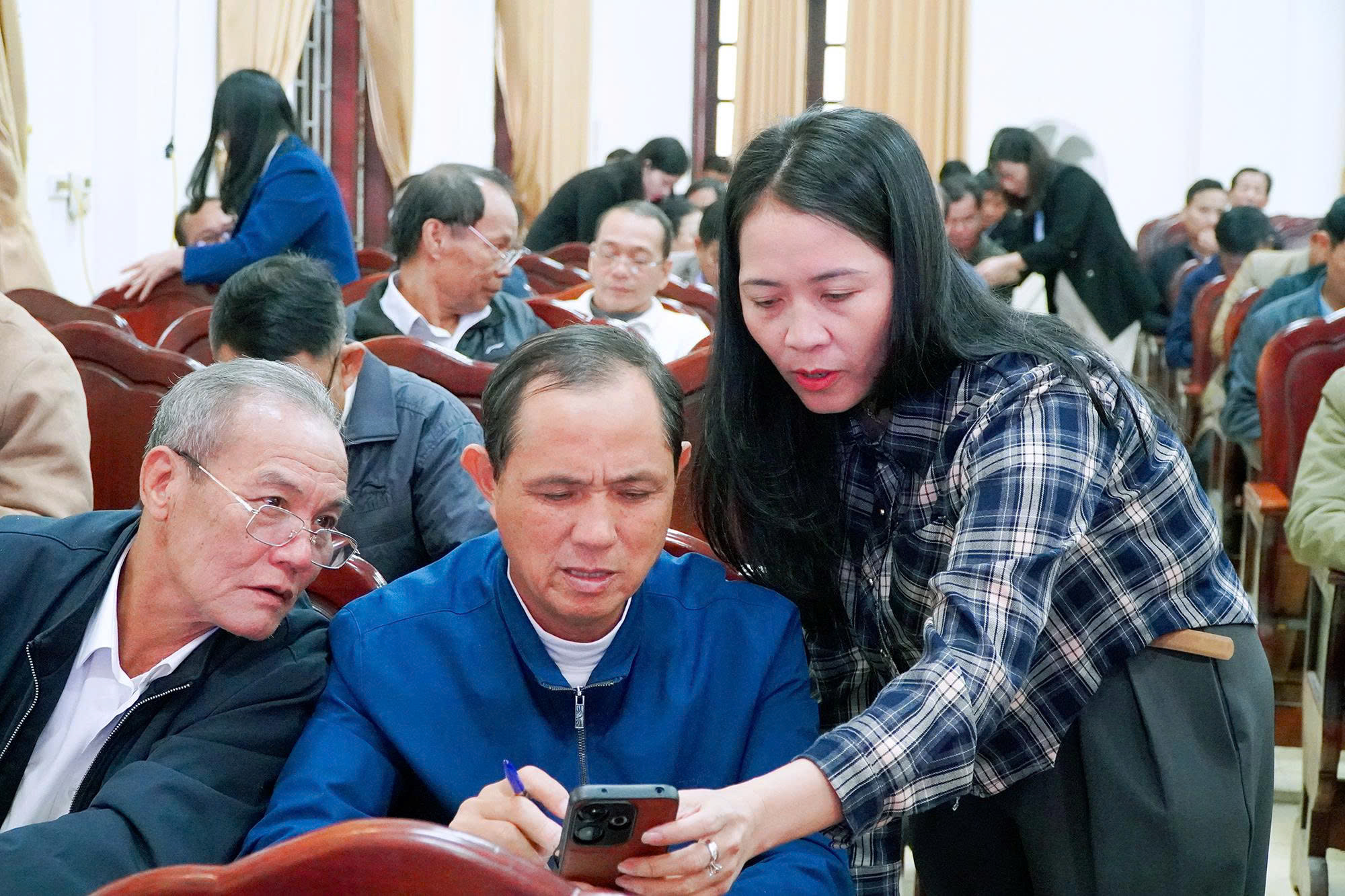 Hà Tĩnh: Tập trung xây dựng nền hành chính chuyên nghiệp, hiện đại, hiệu quả- Ảnh 4.