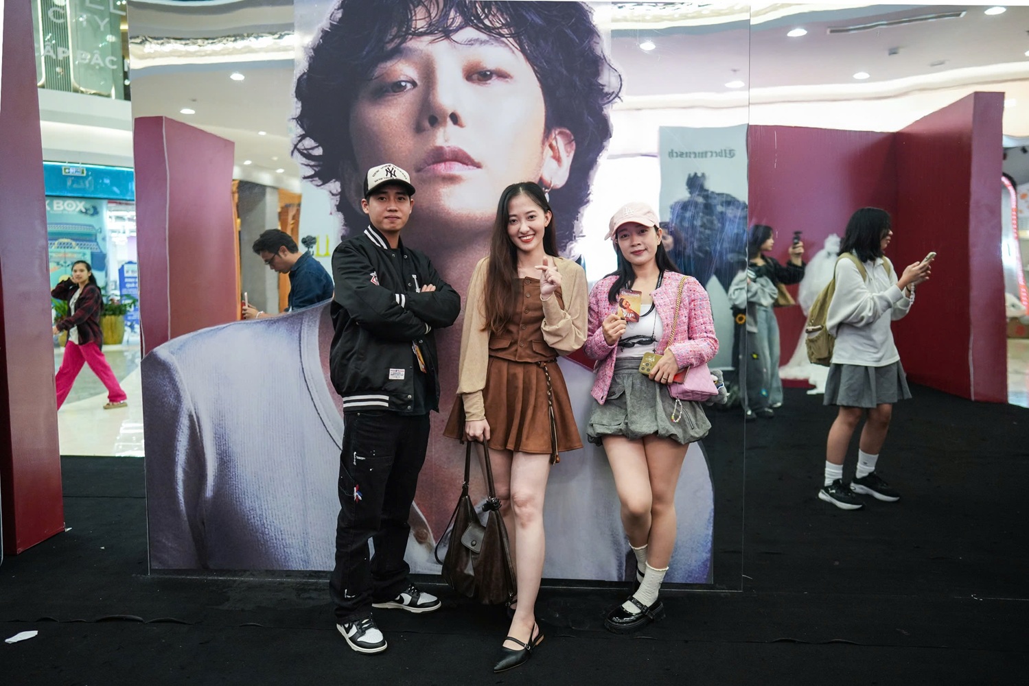 Người hâm mộ đổ về Ocean City chào đón G-DRAGON 2025 WORLD TOUR [Übermensch] IN HANOI- Ảnh 3.