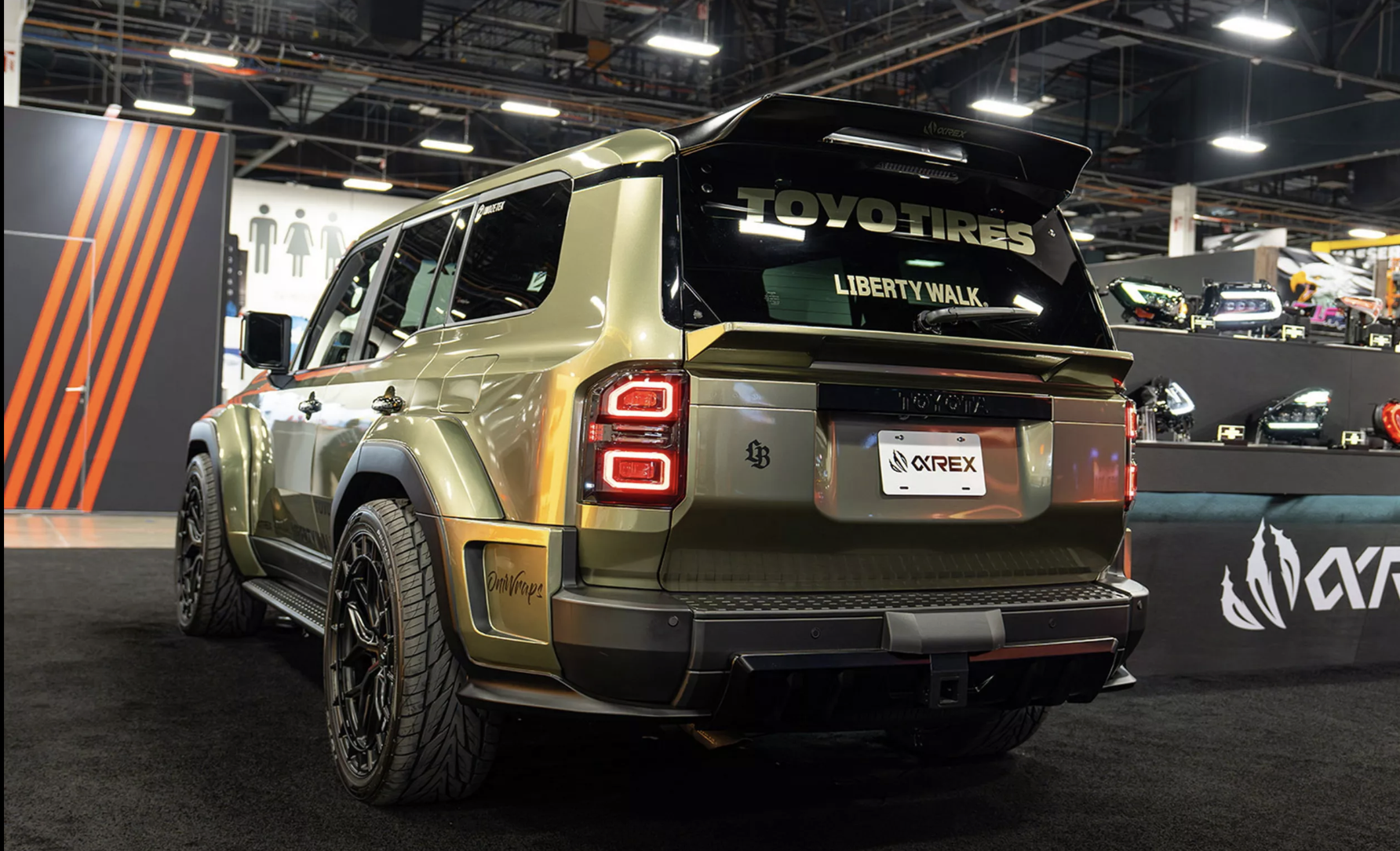 Độ Toyota Land Cruiser Prado thân rộng tốn hơn 600 triệu đồng- Ảnh 6. Độ Toyota Land Cruiser Prado thân rộng tốn hơn 600 triệu đồng- Ảnh 6.