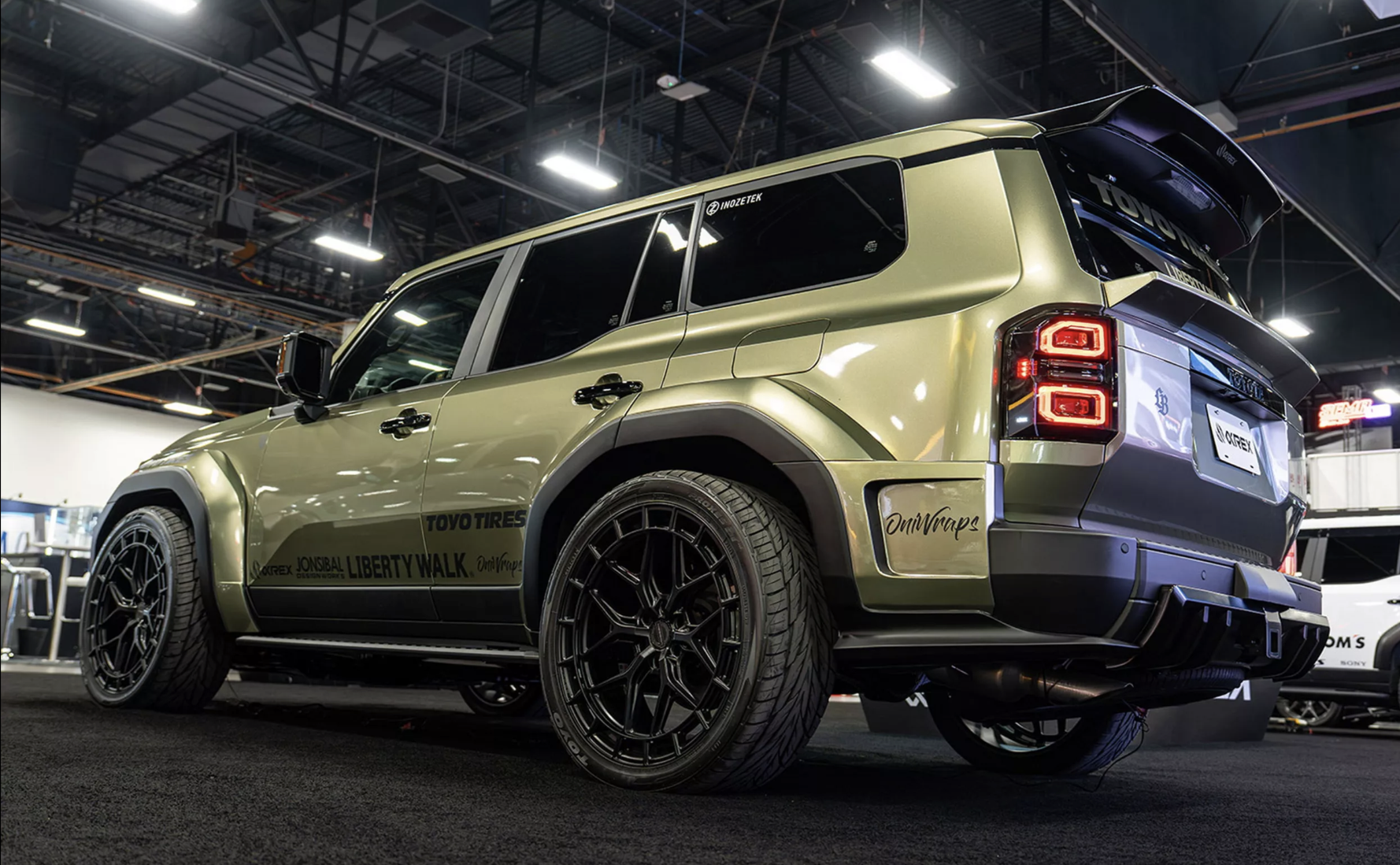 Độ Toyota Land Cruiser Prado thân rộng tốn hơn 600 triệu đồng- Ảnh 3. Độ Toyota Land Cruiser Prado thân rộng tốn hơn 600 triệu đồng- Ảnh 3.