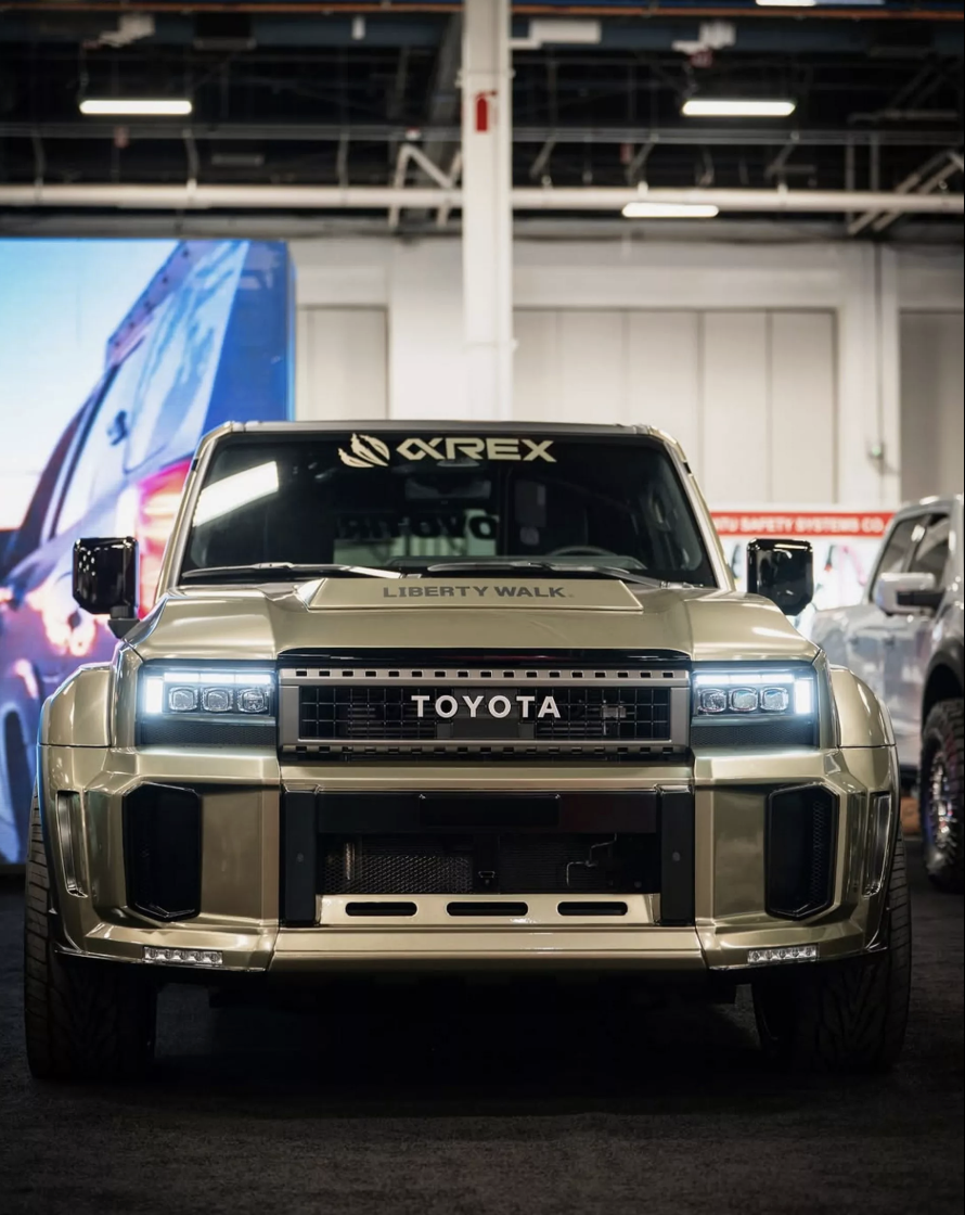 Độ Toyota Land Cruiser Prado thân rộng tốn hơn 600 triệu đồng- Ảnh 4. Độ Toyota Land Cruiser Prado thân rộng tốn hơn 600 triệu đồng- Ảnh 4.