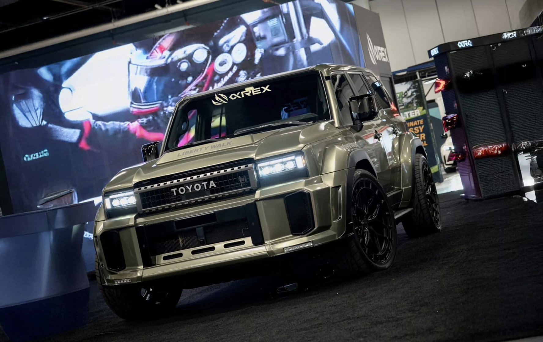 Độ Toyota Land Cruiser Prado thân rộng tốn hơn 600 triệu đồng- Ảnh 7. Độ Toyota Land Cruiser Prado thân rộng tốn hơn 600 triệu đồng- Ảnh 7.