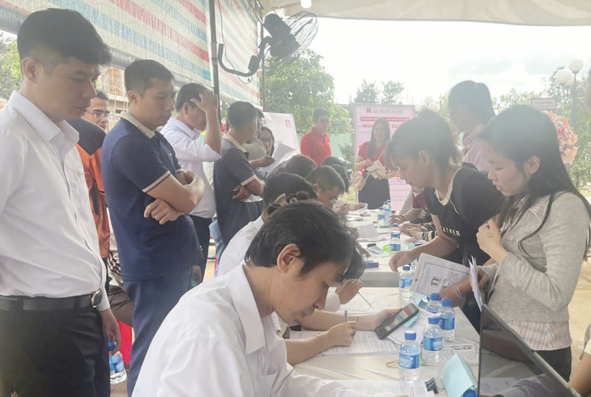 Đồng Nai: Hơn 330 người bốc thăm quyền mua 168 căn nhà ở xã hội tại Bảo Vinh- Ảnh 3.