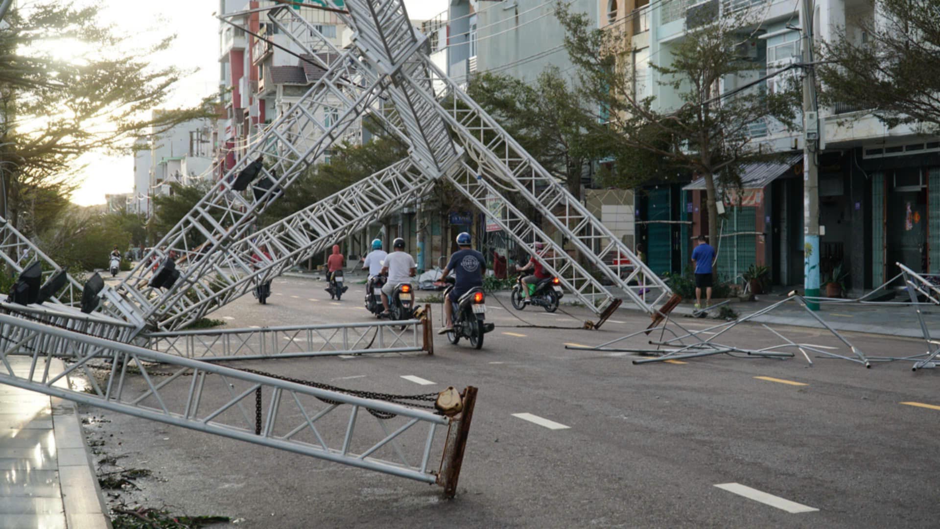 Bão số 13: Gia Lai thiệt hại hơn 5.000 tỷ đồng, 2 người tử vong- Ảnh 3. Bão số 13: Gia Lai thiệt hại hơn 5.000 tỷ đồng, 2 người tử vong- Ảnh 3.