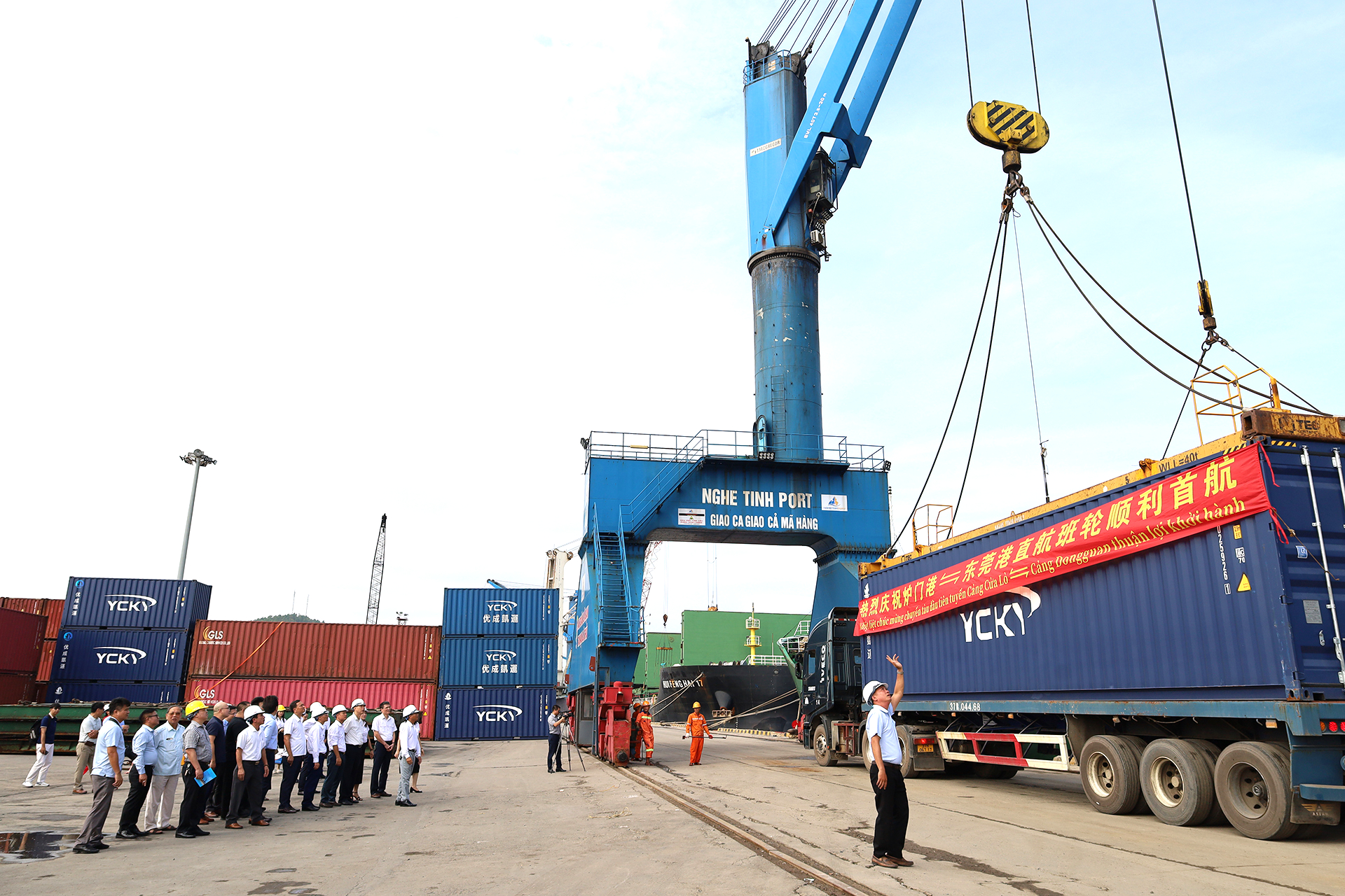 Cảng Nghệ Tĩnh sau 70 năm, chuyển mình thành trụ cột logistics của Bắc Trung Bộ- Ảnh 2. Cảng Nghệ Tĩnh sau 70 năm, chuyển mình thành trụ cột logistics của Bắc Trung Bộ- Ảnh 2.