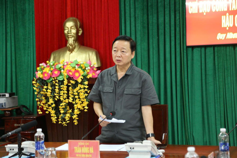 Phó Thủ tướng Trần Hồng Hà: Tập trung hỗ trợ người dân khắc phục hậu quả bão số 13- Ảnh 1.