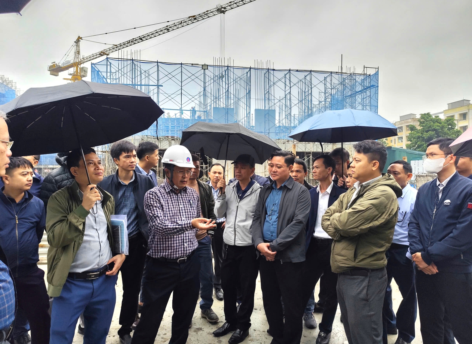 Hơn 200 cán bộ quản lý đô thị ở Hà Nội được tập huấn nghiệp vụ, kiến thức pháp luật- Ảnh 1. Hơn 200 cán bộ quản lý đô thị ở Hà Nội được tập huấn nghiệp vụ, kiến thức pháp luật- Ảnh 1.