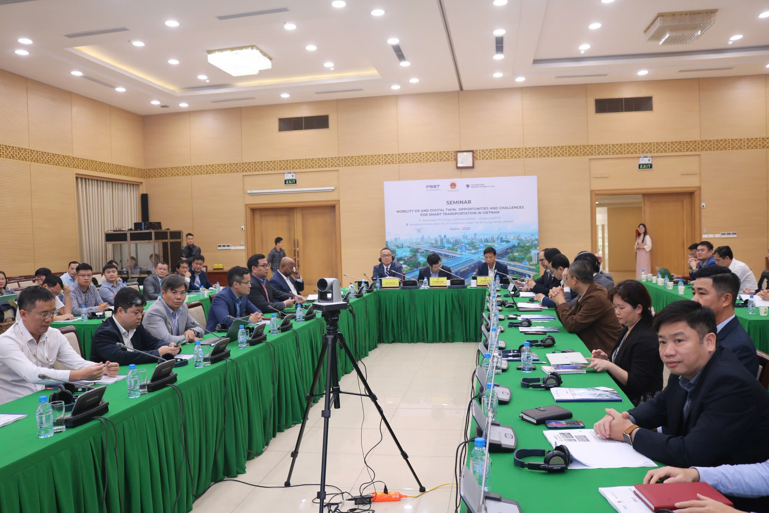 Đẩy mạnh chuyển đổi số, công nghệ mới trong phát triển giao thông thông minh- Ảnh 2. Đẩy mạnh chuyển đổi số, công nghệ mới trong phát triển giao thông thông minh- Ảnh 2.