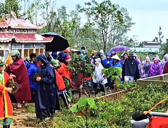 Nam sinh lớp 9 bị bạn khác trường đánh tử vong ở Hà Tĩnh- Ảnh 1.