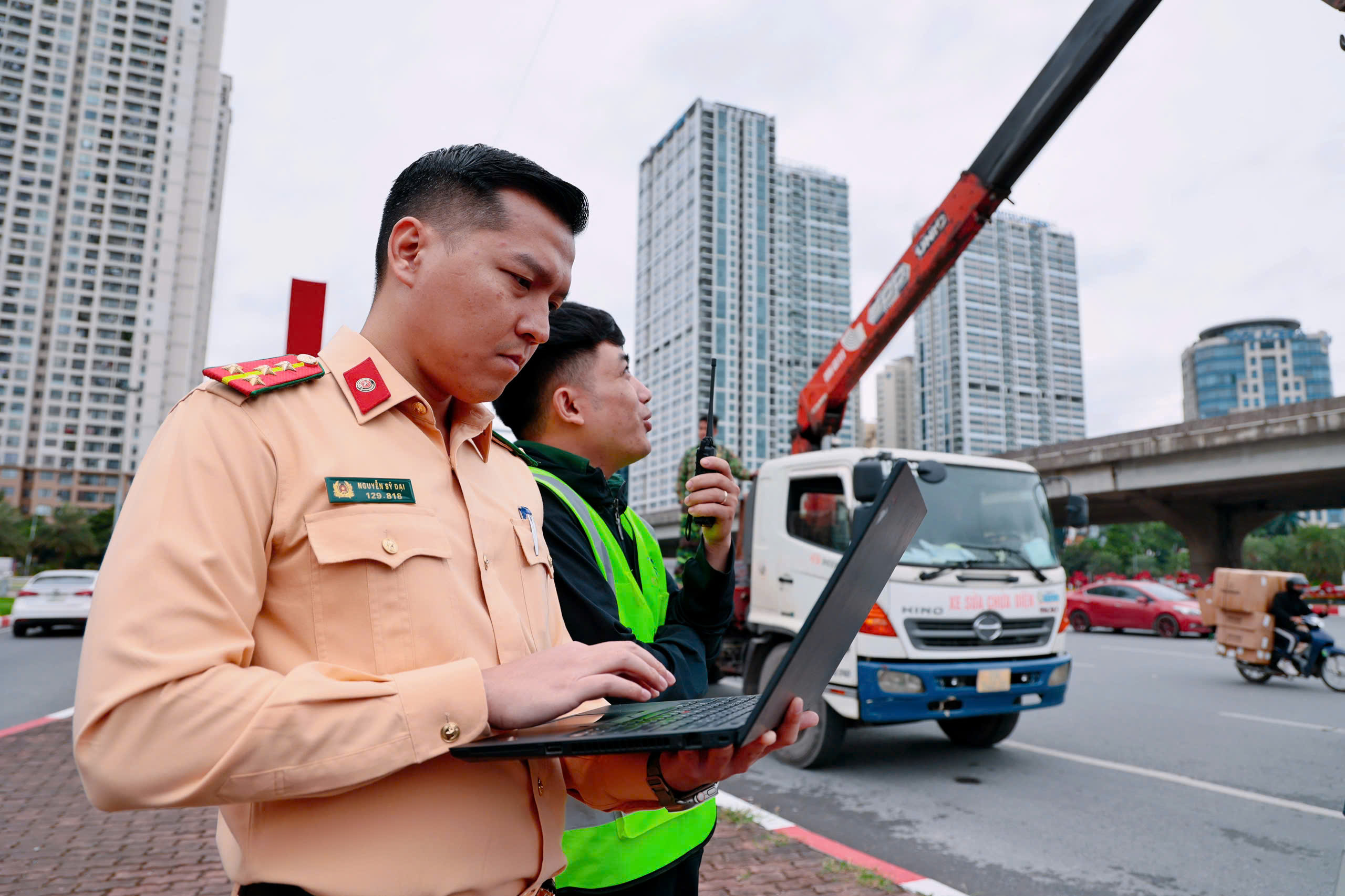 Đèn tín hiệu tại 563 nút giao thông ở Hà Nội sẽ được điều khiển bằng AI- Ảnh 1.