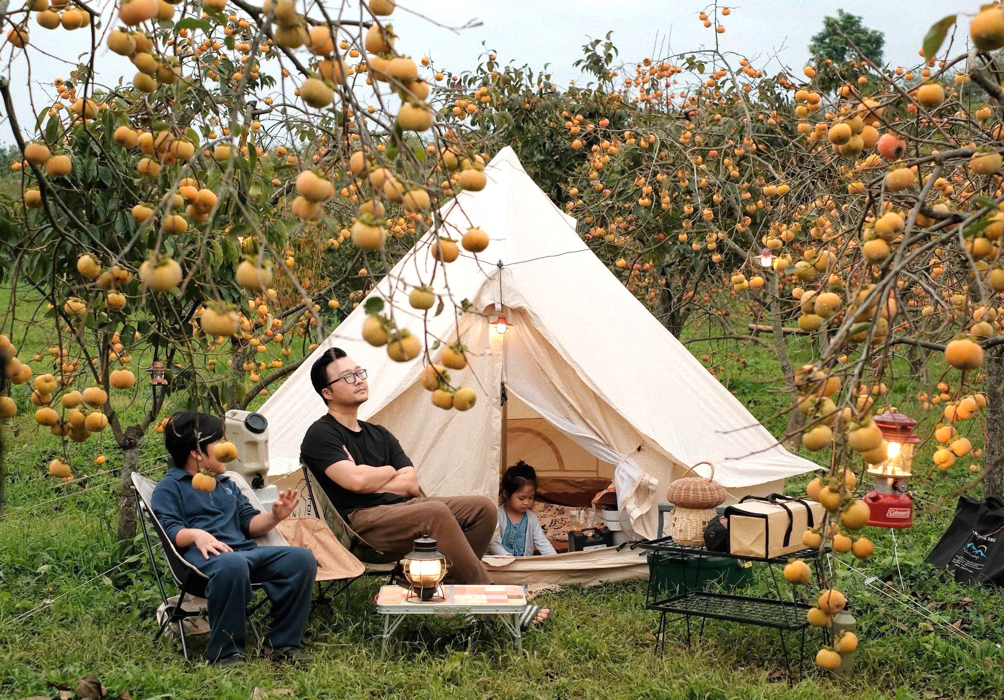 Du khách "săn" ảnh đẹp ở vườn hồng trên cao nguyên Mộc Châu- Ảnh 10.