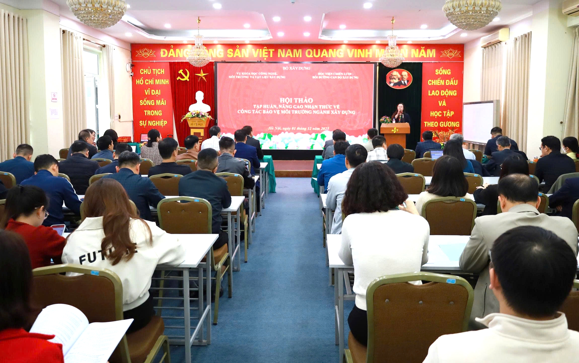 Tập huấn nâng cao nhận thức về bảo vệ môi trường trong ngành Xây dựng- Ảnh 2. Tập huấn nâng cao nhận thức về bảo vệ môi trường trong ngành Xây dựng- Ảnh 2.