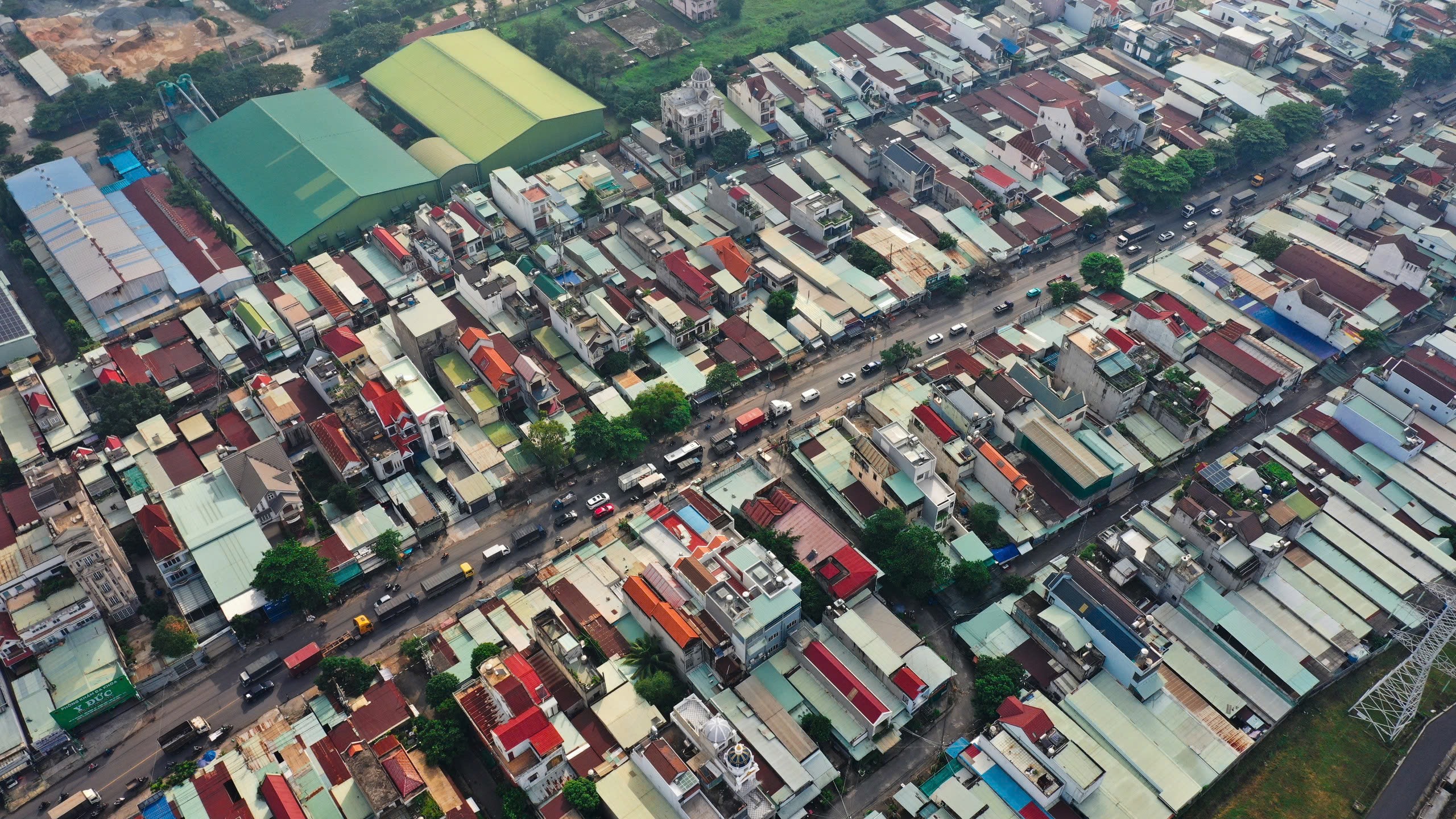 Đồng Nai mở “chiến dịch 16 ngày”, 3 giai đoạn xử lý dứt điểm lấn chiếm hành lang ATGT- Ảnh 1.