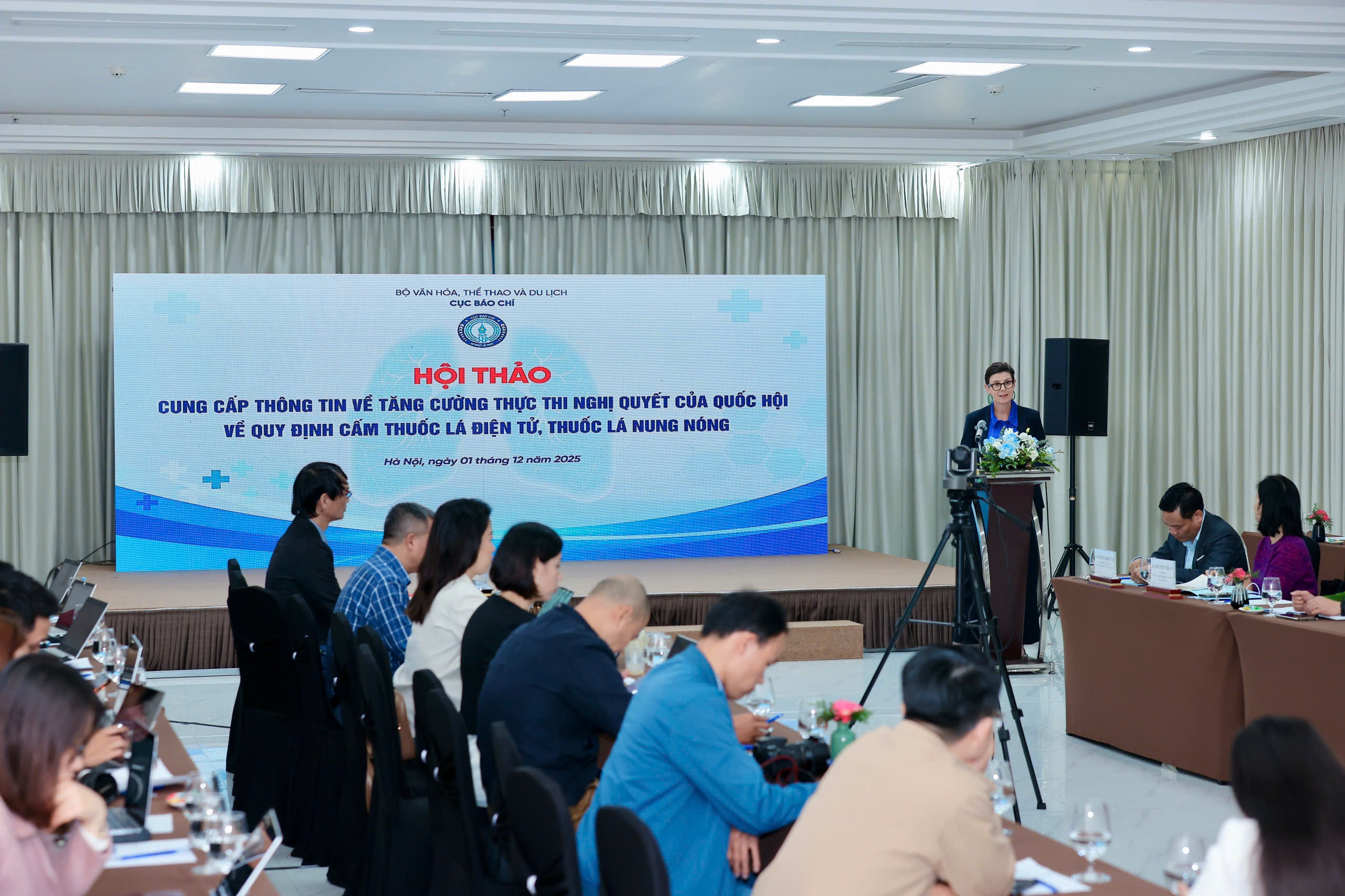 Cảnh báo mối nguy từ thuốc lá thế hệ mới với giới trẻ- Ảnh 1. Cảnh báo mối nguy từ thuốc lá thế hệ mới với giới trẻ- Ảnh 1.