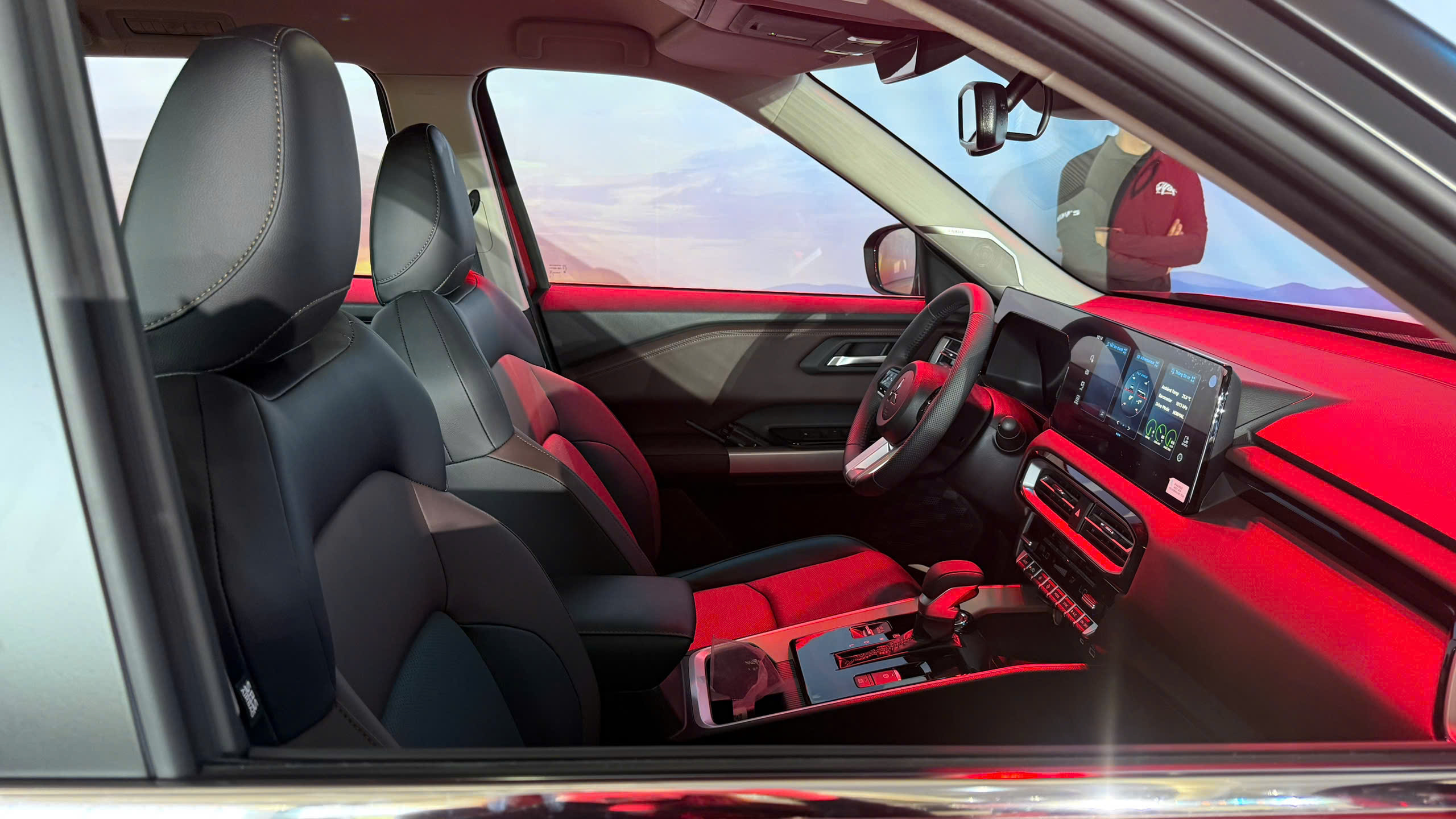 Mitsubishi Destinator ra mắt, giá từ 739 triệu đồng- Ảnh 4.