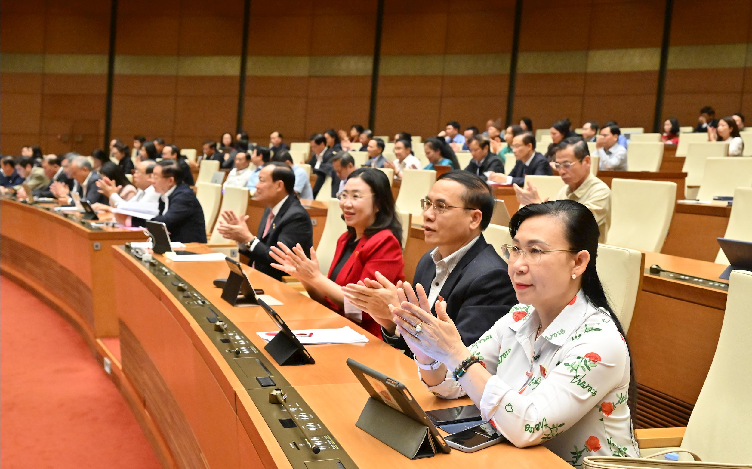 Thông qua Luật Hàng không dân dụng (sửa đổi), tạo đột phá phát triển hàng không- Ảnh 3.