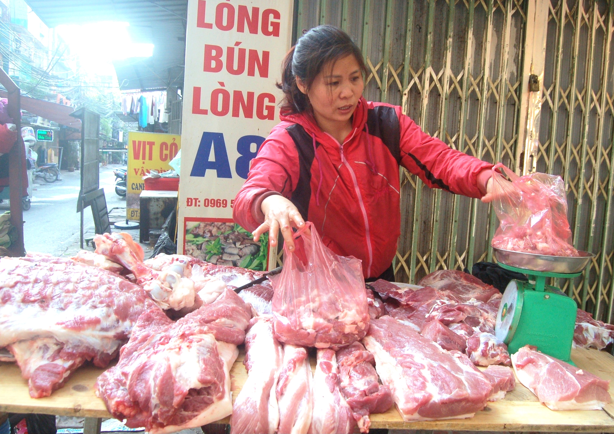 Giá thịt lợn tăng nhanh, có vượt đỉnh lịch sử?- Ảnh 1. Giá thịt lợn tăng nhanh, có vượt đỉnh lịch sử?- Ảnh 1.