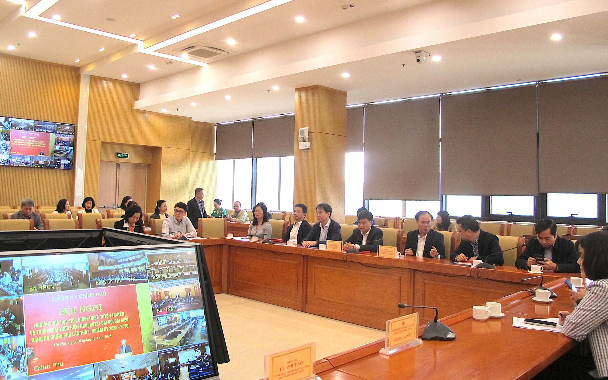 Bộ Xây dựng kết nối trực tuyến hội nghị toàn quốc về phòng, chống tham nhũng, tiêu cực- Ảnh 3. Đảng ủy Bộ Xây dựng kết nối Hội nghị quán triệt Nghị quyết Đại hội Đảng bộ Chính phủ