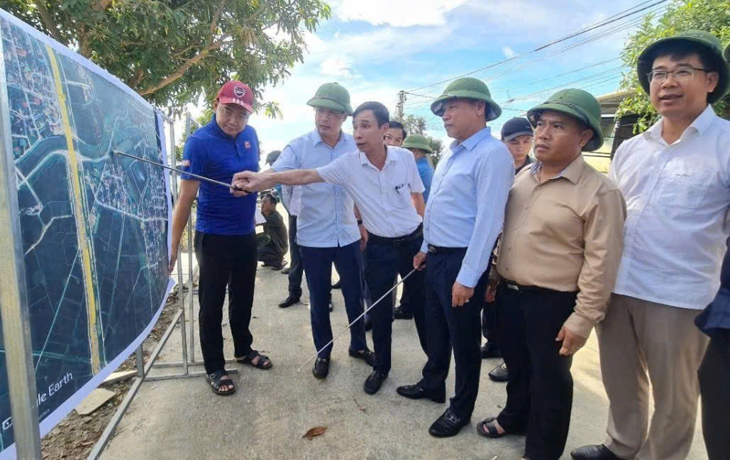 Nghệ An: Sẽ hoàn thành bàn giao đất tái định cư dự án đường sắt tốc độ cao tháng 6/2026- Ảnh 1. Nghệ An: Sẽ hoàn thành bàn giao đất tái định cư dự án đường sắt tốc độ cao tháng 6/2026- Ảnh 1.