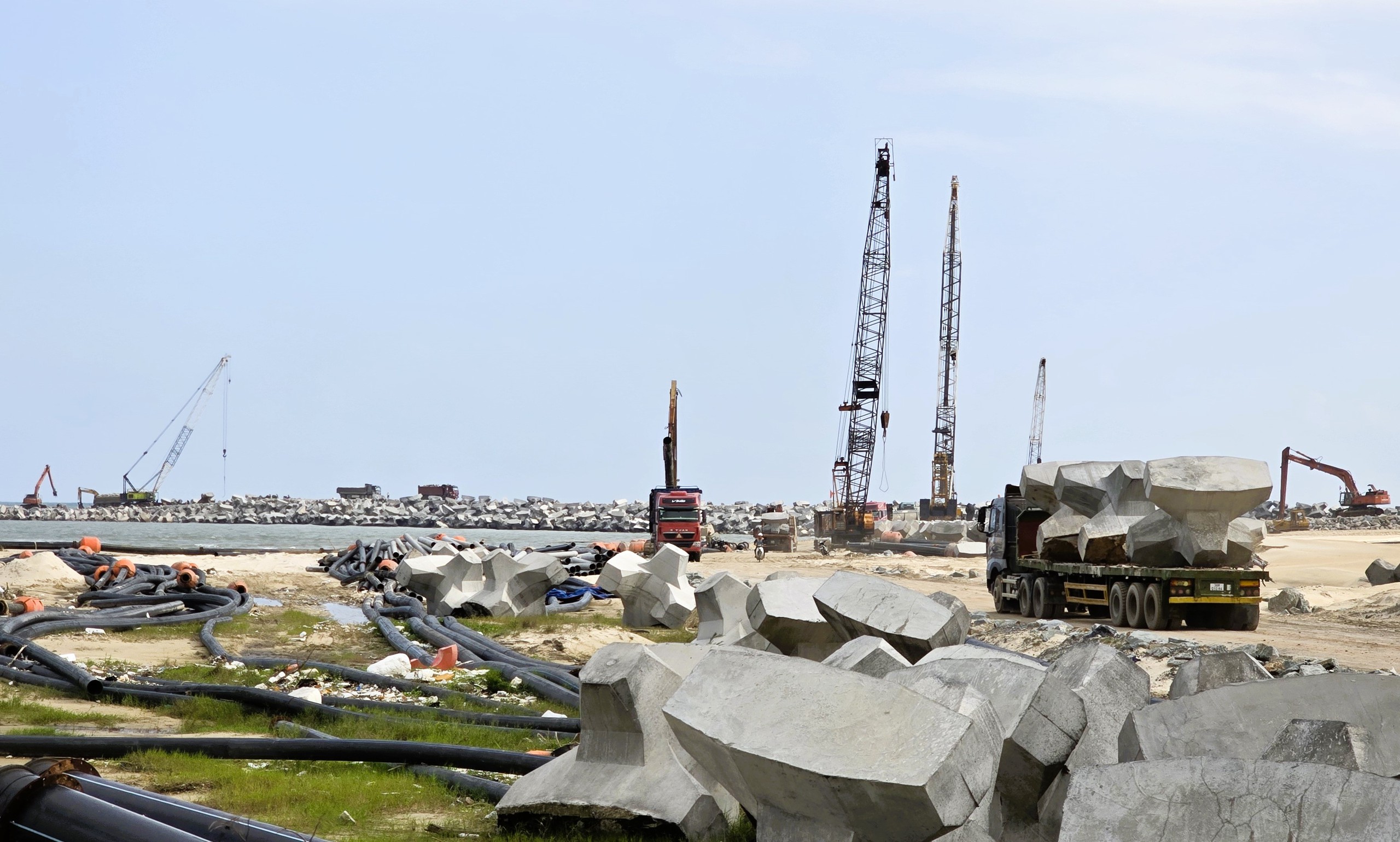 Quảng Trị: Đẩy tiến độ công trình trọng điểm, khai thác hiệu quả không gian phát triển mới- Ảnh 5. Quảng Trị: Đẩy tiến độ công trình trọng điểm, khai thác hiệu quả không gian phát triển mới- Ảnh 5.