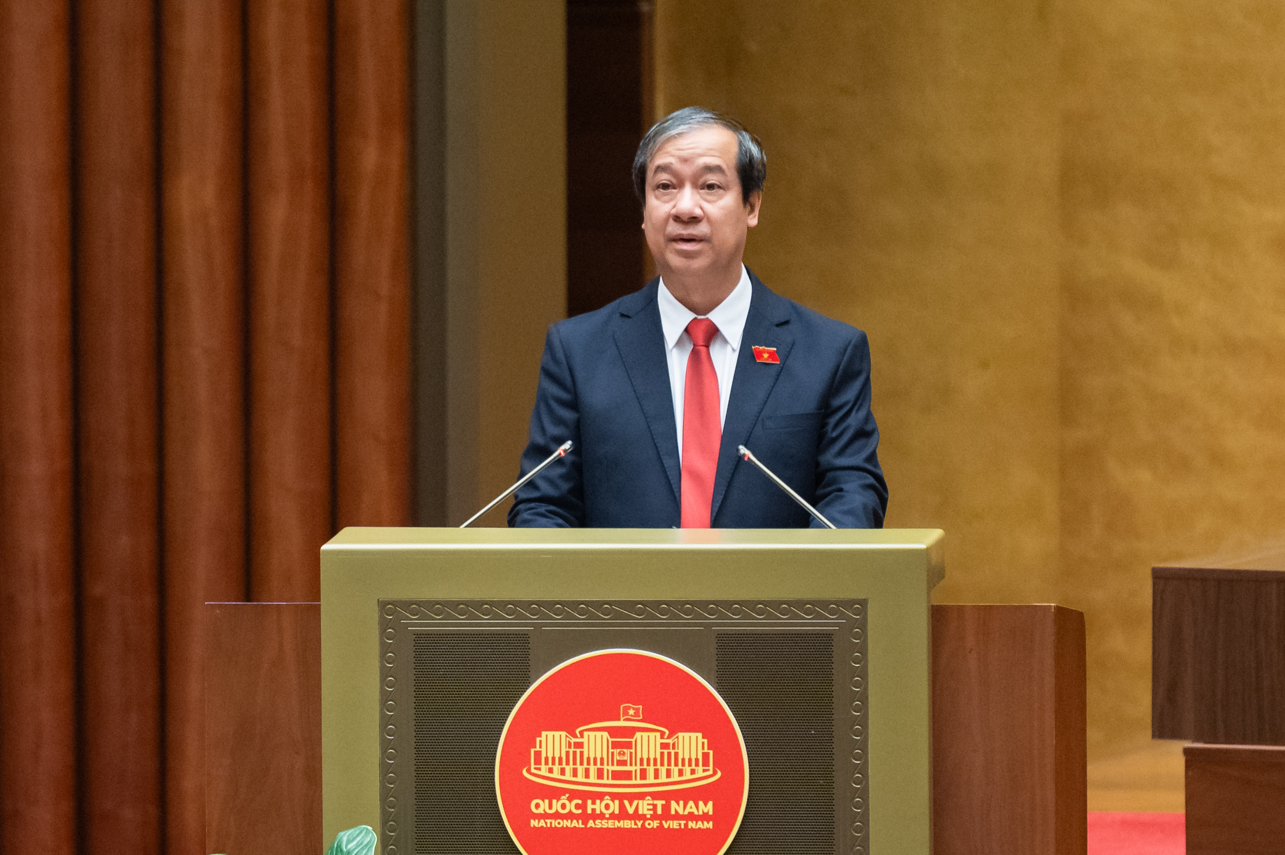 Bộ Giáo dục và Đào tạo quyết định một bộ sách giáo khoa sử dụng toàn quốc- Ảnh 1. Bộ Giáo dục và Đào tạo quyết định một bộ sách giáo khoa sử dụng toàn quốc- Ảnh 1.