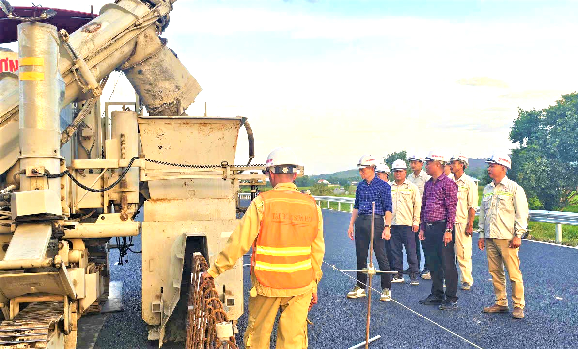 Khởi công khu đô thị Cam Ranh, khánh thành cao tốc Khánh Hòa - Buôn Ma Thuột- Ảnh 1.