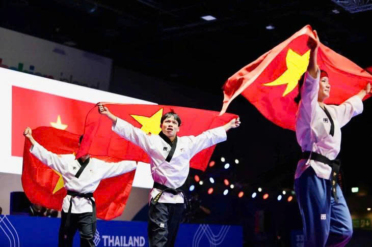 Atlet Vietnam meraih 4 medali emas di SEA Games ke-33 pada 10 Desember - Foto 1. Thể thao Việt Nam giành 4 Huy chương Vàng tại SEA Games 33 trong ngày 10/12- Ảnh 1.