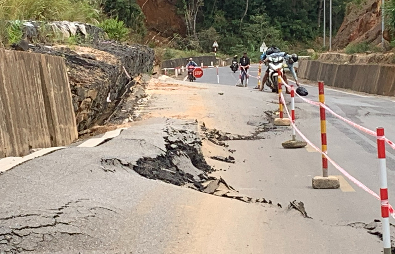 Quảng Ngãi có nhiều kiến nghị về ba dự án cao tốc sắp triển khai- Ảnh 2. Quảng Ngãi có nhiều kiến nghị về ba dự án cao tốc sắp triển khai- Ảnh 2.