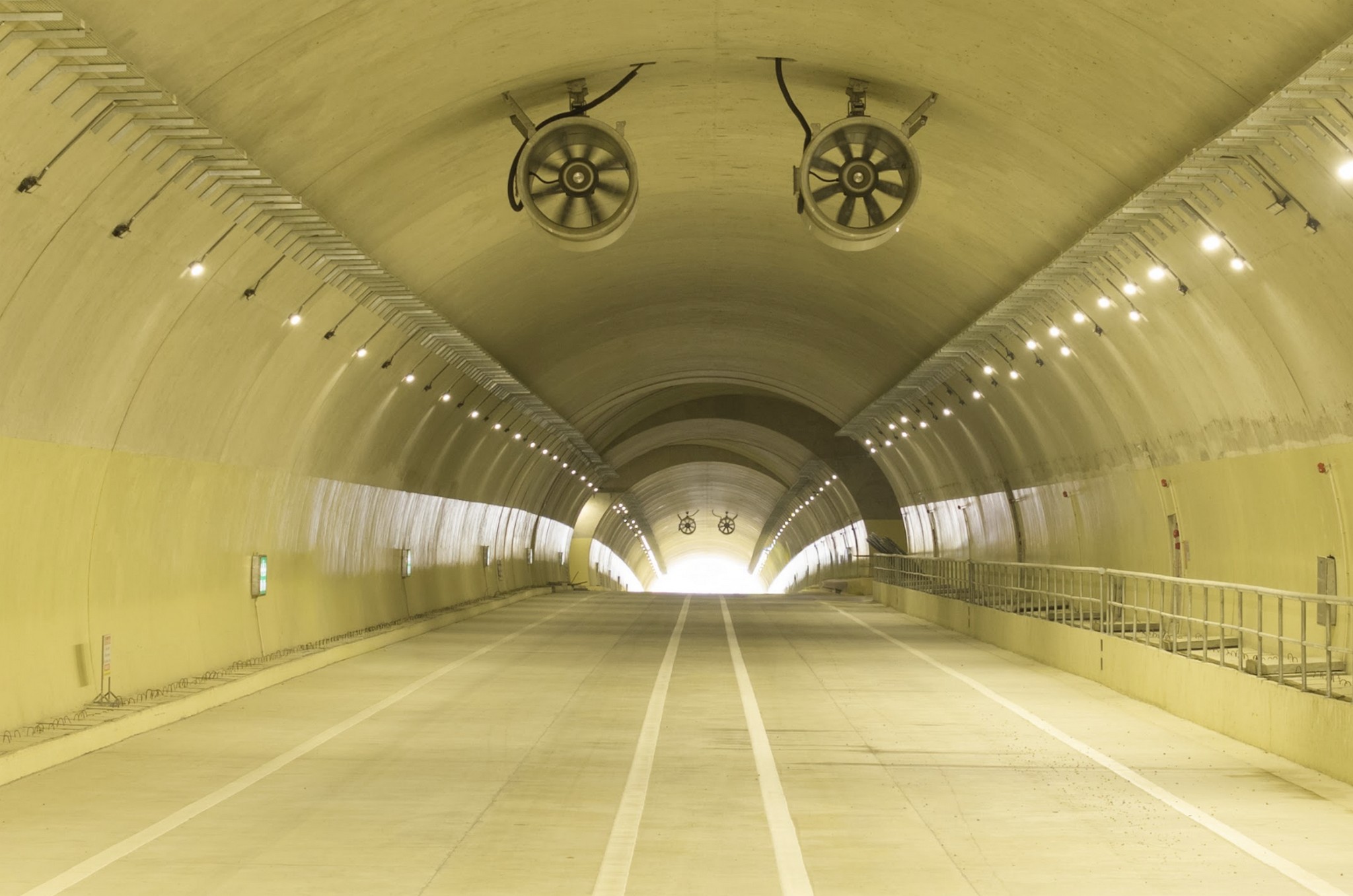 Cận cảnh 88km cao tốc qua Quảng Ngãi, Gia Lai sắp khánh thành- Ảnh 10. Cận cảnh 88km cao tốc qua Quảng Ngãi, Gia Lai sắp khánh thành- Ảnh 10.