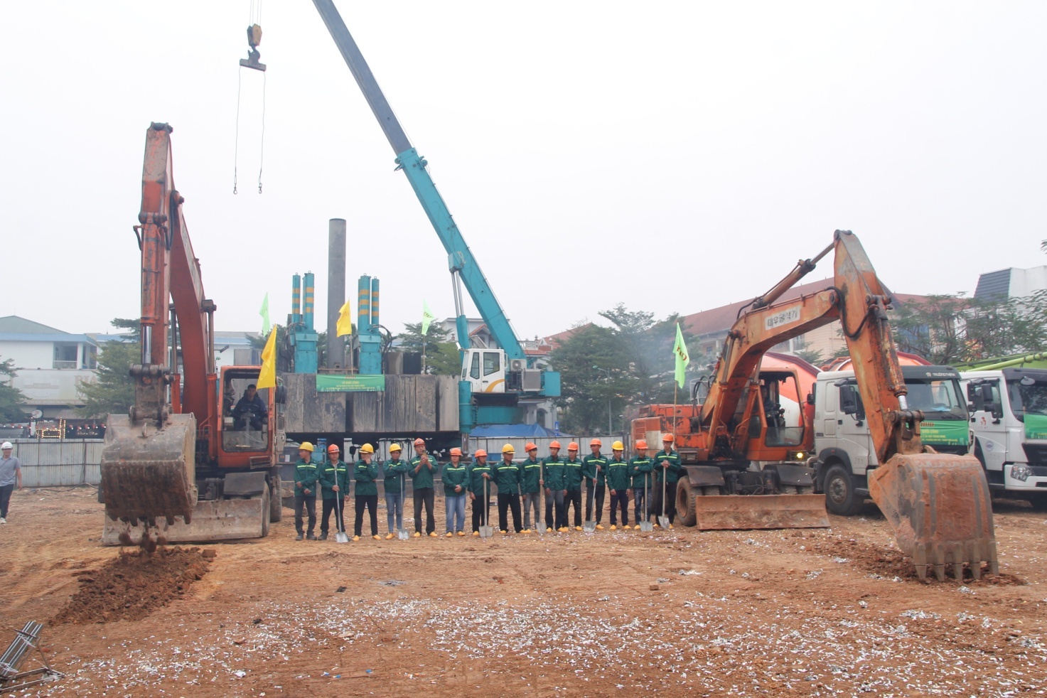 Dự án NƠXH Trung Hưng có tổng diện tích sàn khoảng 17.500m2 với quy mô 120 căn hộ. Dự án nhà ở xã hội Trung Hưng có tổng diện tích sàn khoảng 17.500m2 với quy mô 120 căn hộ.