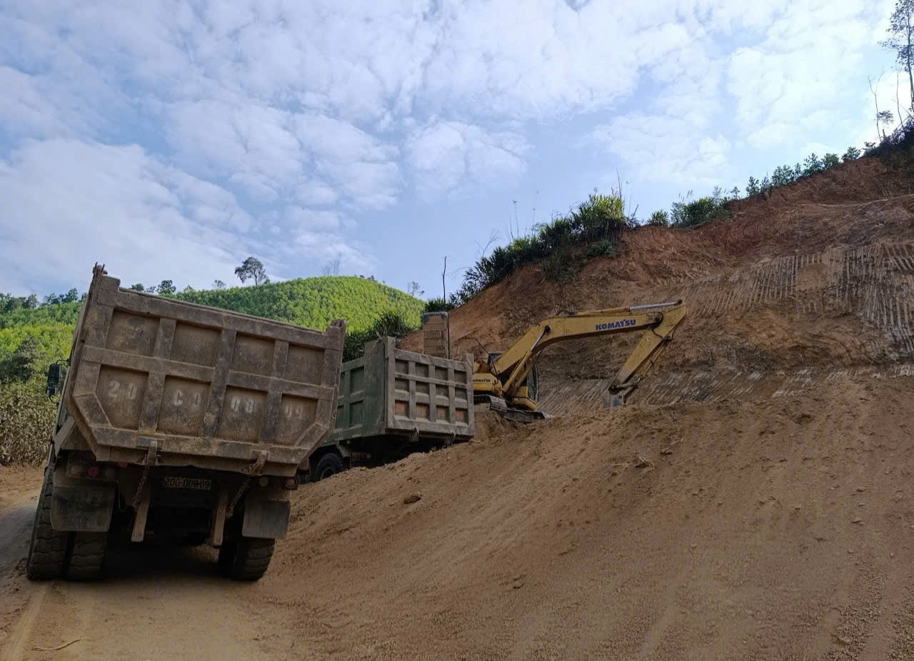 Thái Nguyên tăng tốc khắc phục sạt lở giao thông theo Thông tư 40- Ảnh 2. Thái Nguyên tăng tốc khắc phục sạt lở giao thông theo Thông tư 40- Ảnh 2.