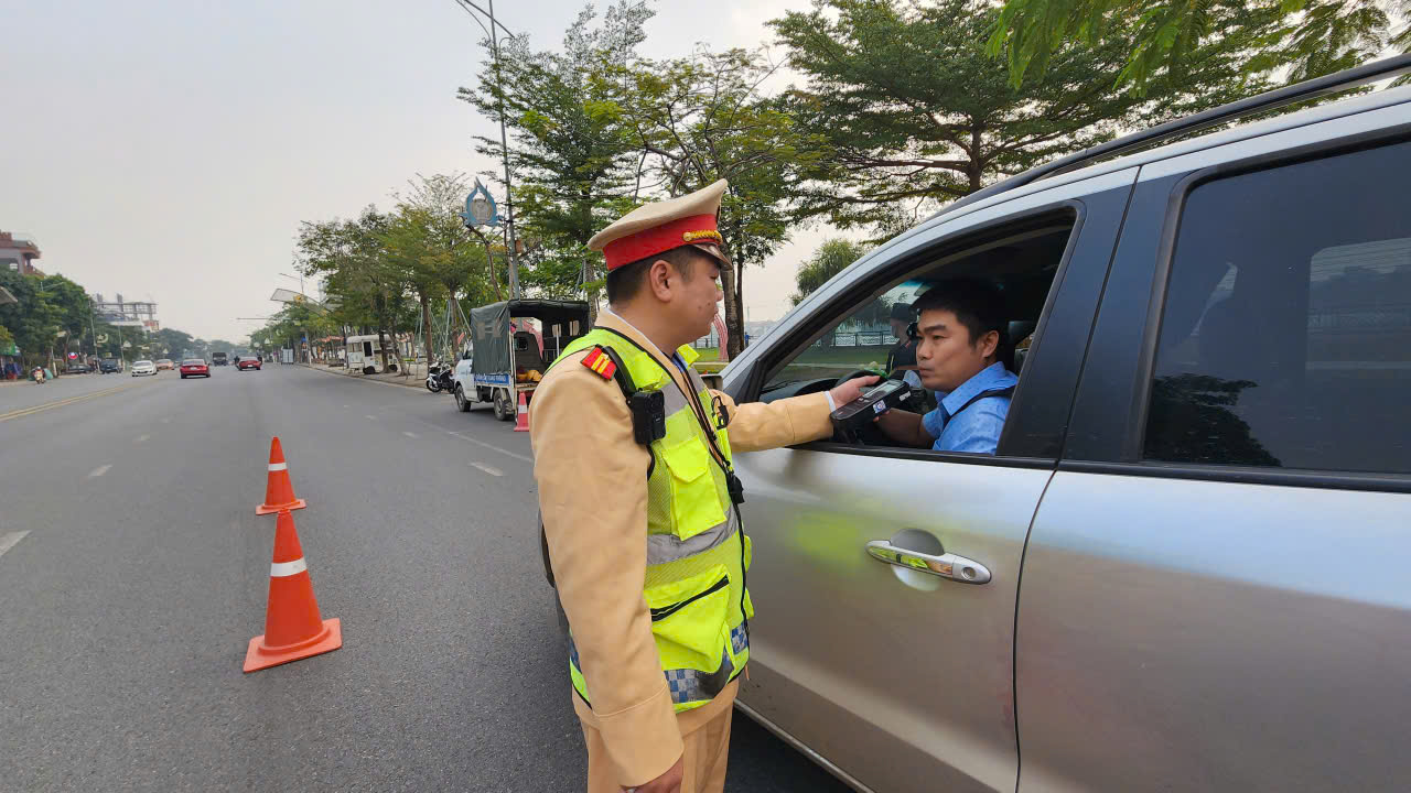 Phú Thọ: Tăng cường an toàn giao thông đường bộ, xử lý nghiêm vi phạm sau sáp nhập- Ảnh 2.