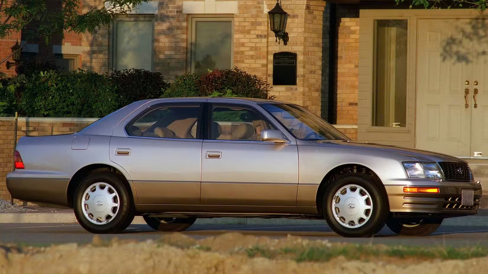 Những mẫu xe bền bỉ nhất của Lexus- Ảnh 1. Những mẫu xe bền bỉ nhất của Lexus- Ảnh 1.