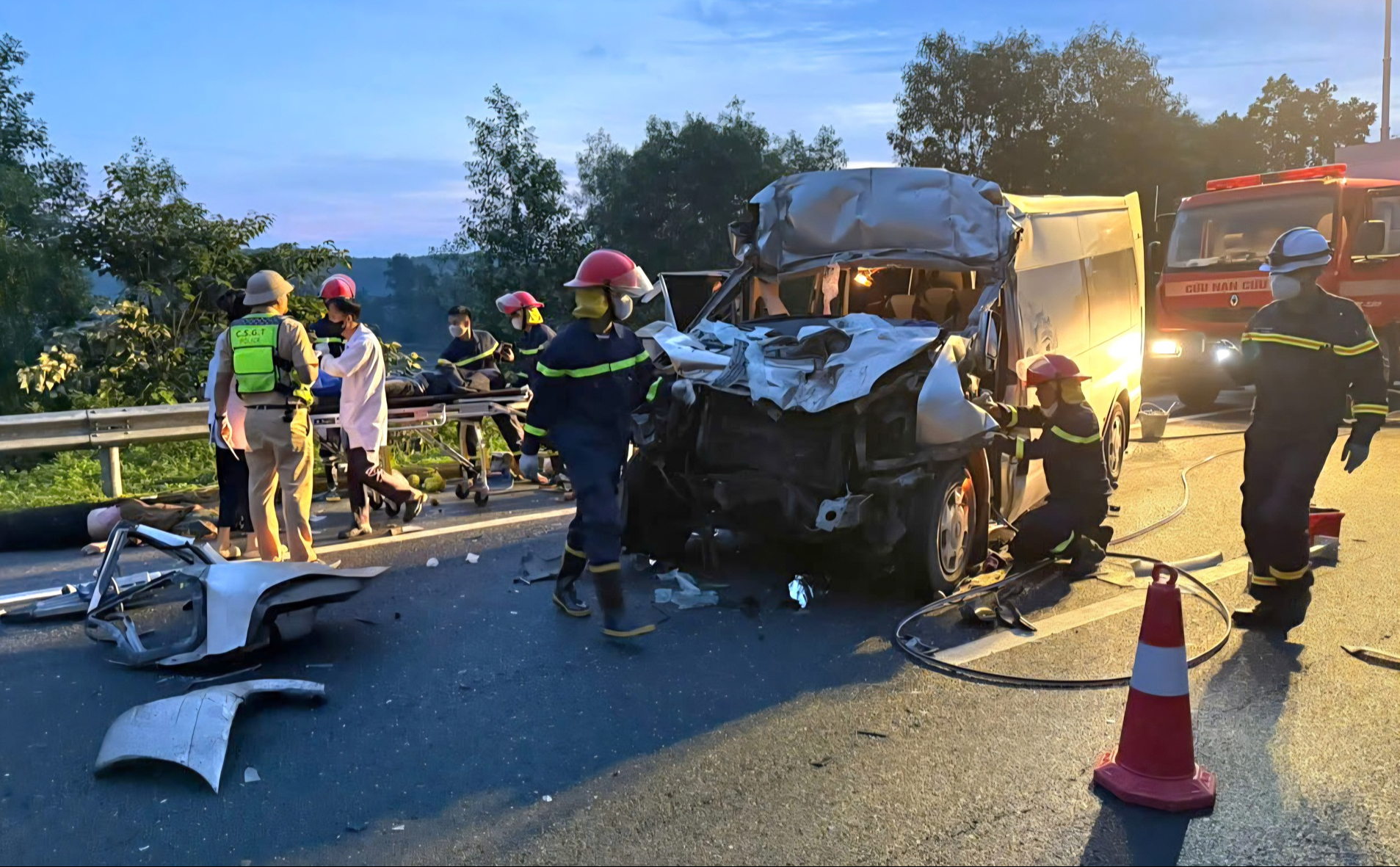 Khởi tố vụ tai nạn xe khách làm bốn người tử vong trên cao tốc Đà Nẵng - Quảng Ngãi- Ảnh 1.