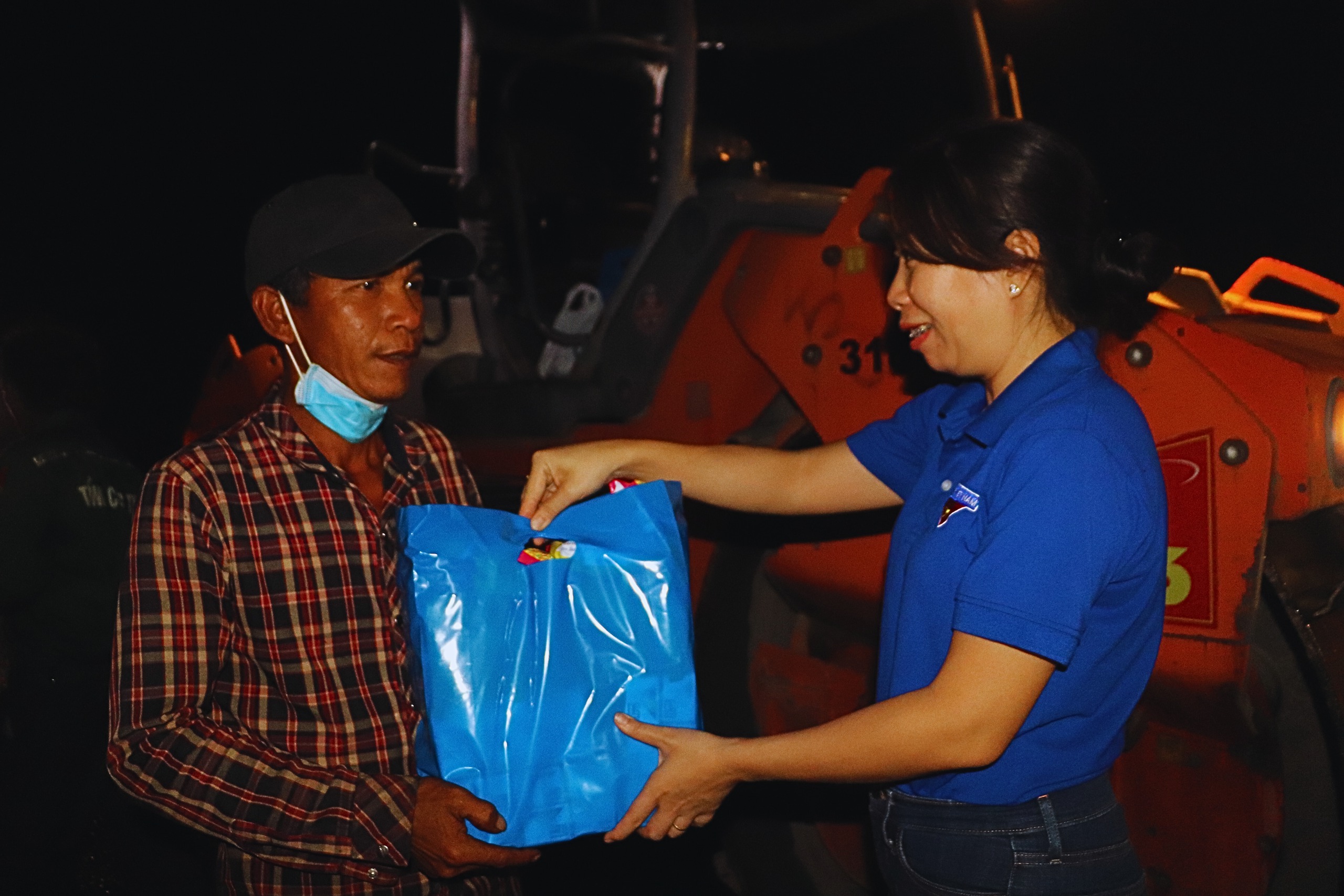 Ấm lòng công nhân trên công trường cao tốc Cần Thơ - Cà Mau những ngày đêm nước rút- Ảnh 5. Ấm lòng công nhân trên công trường cao tốc Cần Thơ - Cà Mau những ngày đêm nước rút- Ảnh 5.