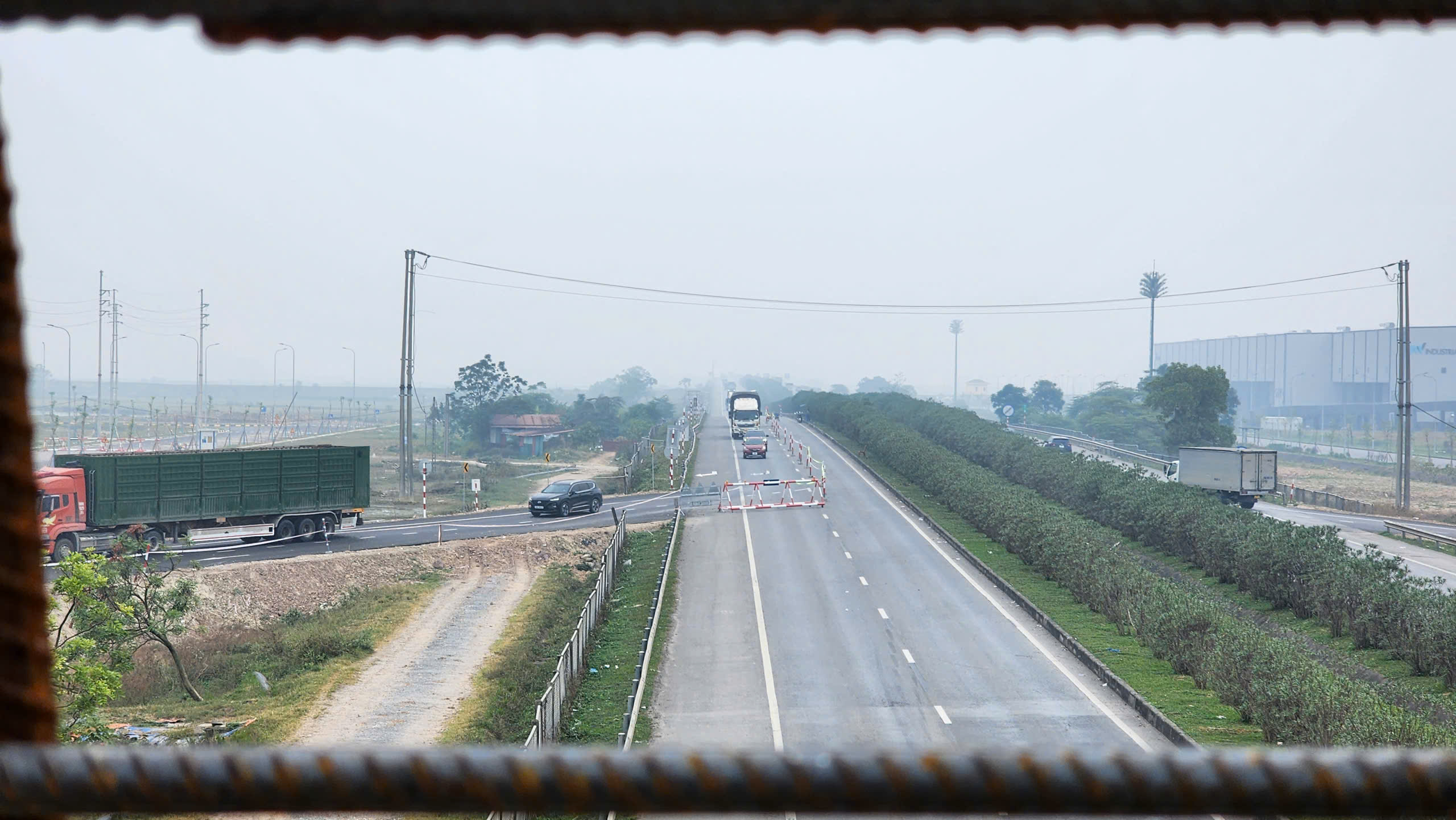 Bắc Ninh: Cầu vượt nối khu công nghiệp ở dự án đường nghìn tỷ đồng sắp về đích- Ảnh 7.