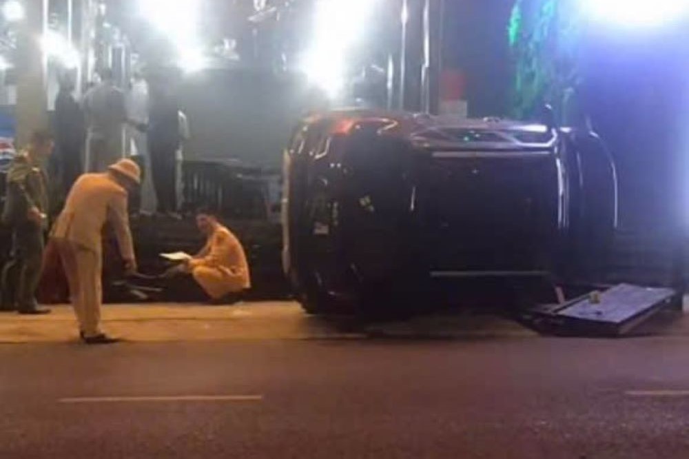 Khởi tố nam thanh niên lái xe tông người sau mâu thuẫn ở Quảng Trị- Ảnh 2.