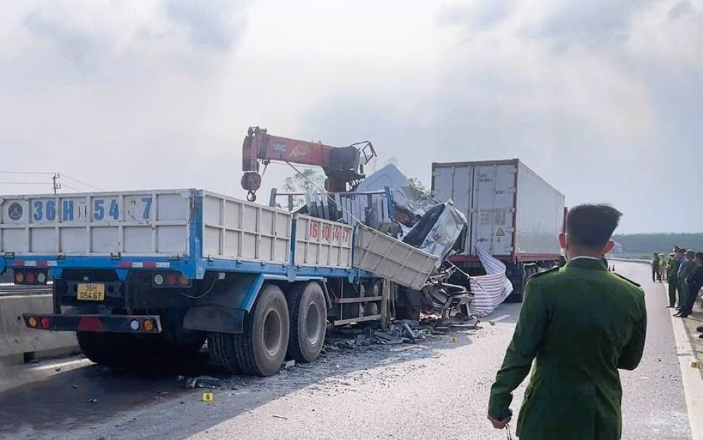 Vụ tai nạn ở Quảng Trị: Khởi tố vụ án để điều tra hành vi vi phạm- Ảnh 1.