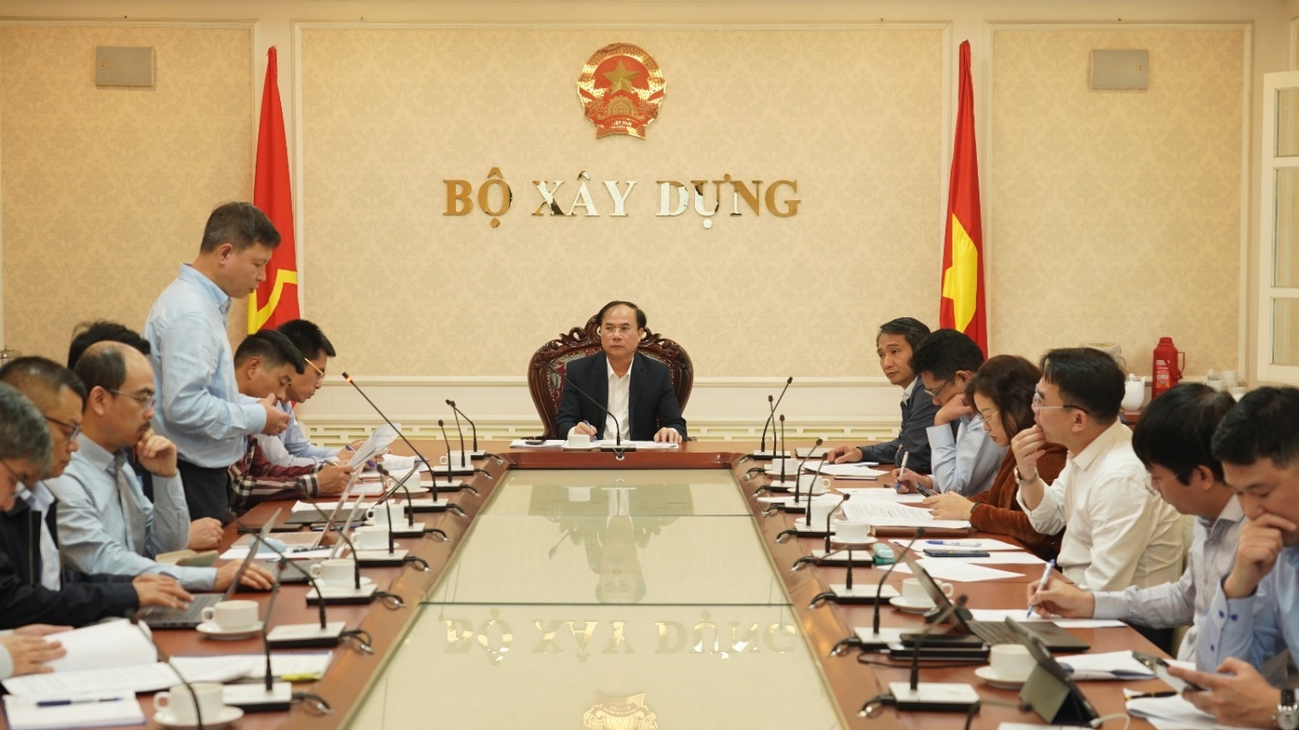 Vietnam revises apartment building standards to ensure safety of EV charging stations- Ảnh 1.