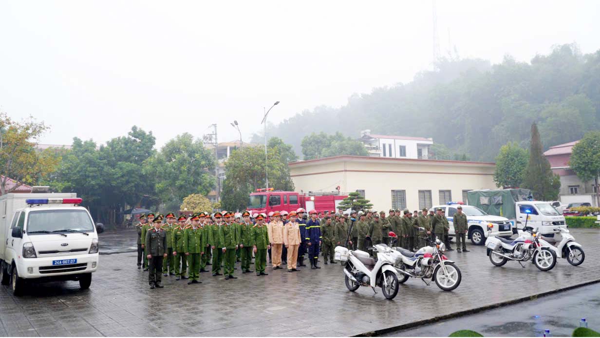 Gần 1.000 cán bộ, chiến sĩ công an tỉnh Lào Cai ra quân đợt cao điểm trấn áp tội phạm- Ảnh 14.