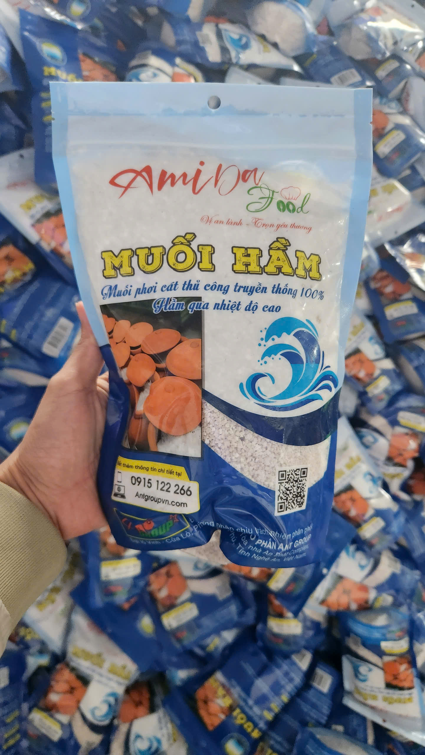 Hành trình biến những hạt muối thô thành "hạt ngọc mặn của trời"- Ảnh 7. Hành trình biến những hạt muối thô thành "hạt ngọc mặn của trời"- Ảnh 7.