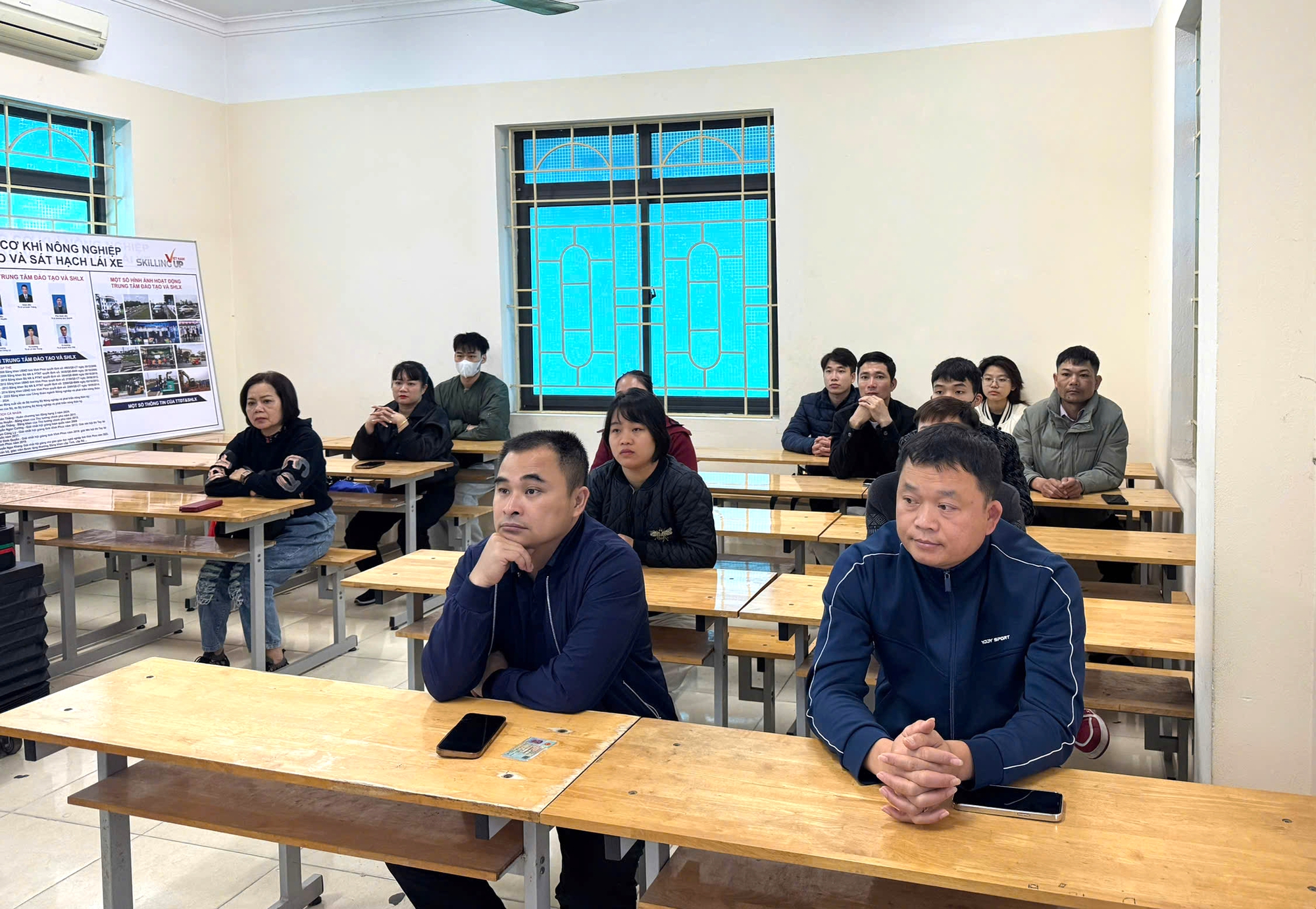 Phú Thọ: Linh hoạt phương pháp dạy môn pháp luật về giao thông đường bộ cho học viên- Ảnh 2. Phú Thọ: Linh hoạt phương pháp dạy môn pháp luật về giao thông đường bộ cho học viên- Ảnh 2.