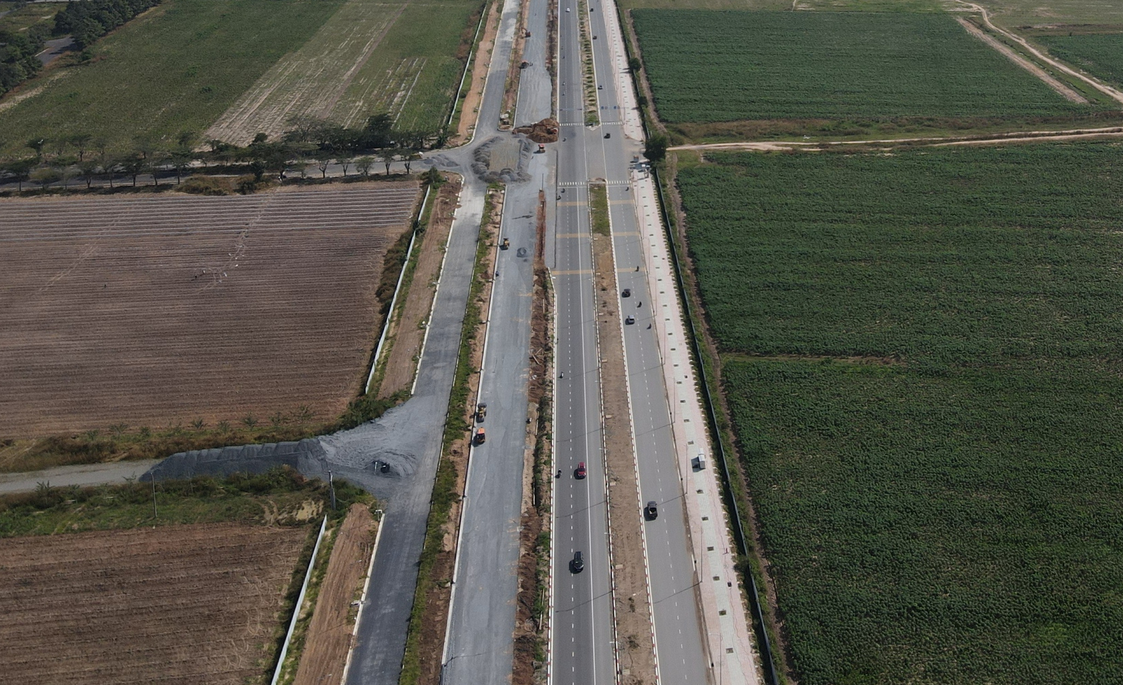 Ngắm hai tuyến giao thông 25B - 25C kết nối sân bay Long Thành- Ảnh 10. Ngắm hai tuyến giao thông 25B - 25C kết nối sân bay Long Thành- Ảnh 10.