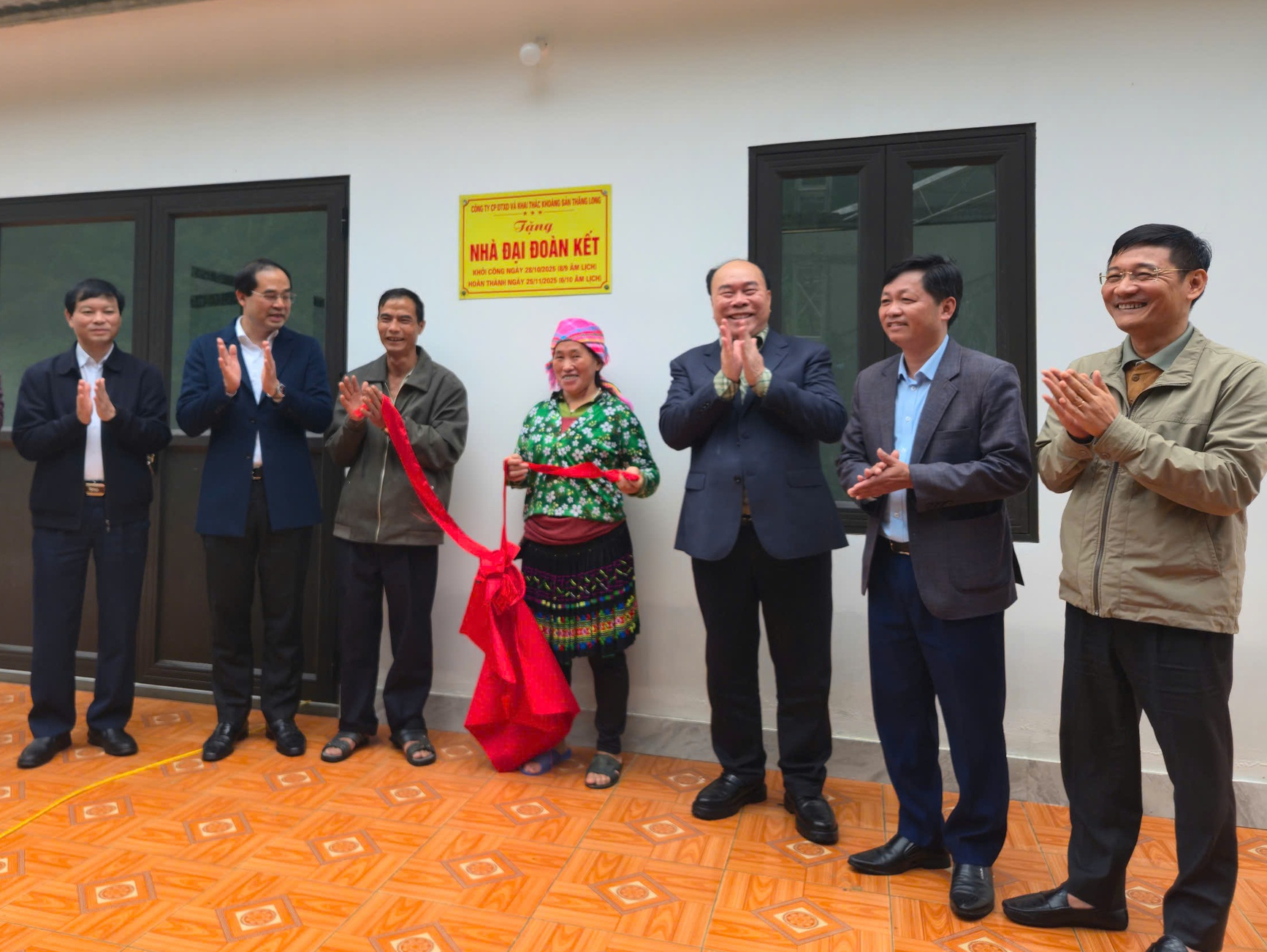 Thần tốc bàn giao nhà "chìa khoá trao tay" cho 3 hộ người Mông sau lũ ở Thái Nguyên- Ảnh 1. Thần tốc bàn giao nhà "chìa khoá trao tay" cho 3 hộ người Mông sau lũ ở Thái Nguyên- Ảnh 1.